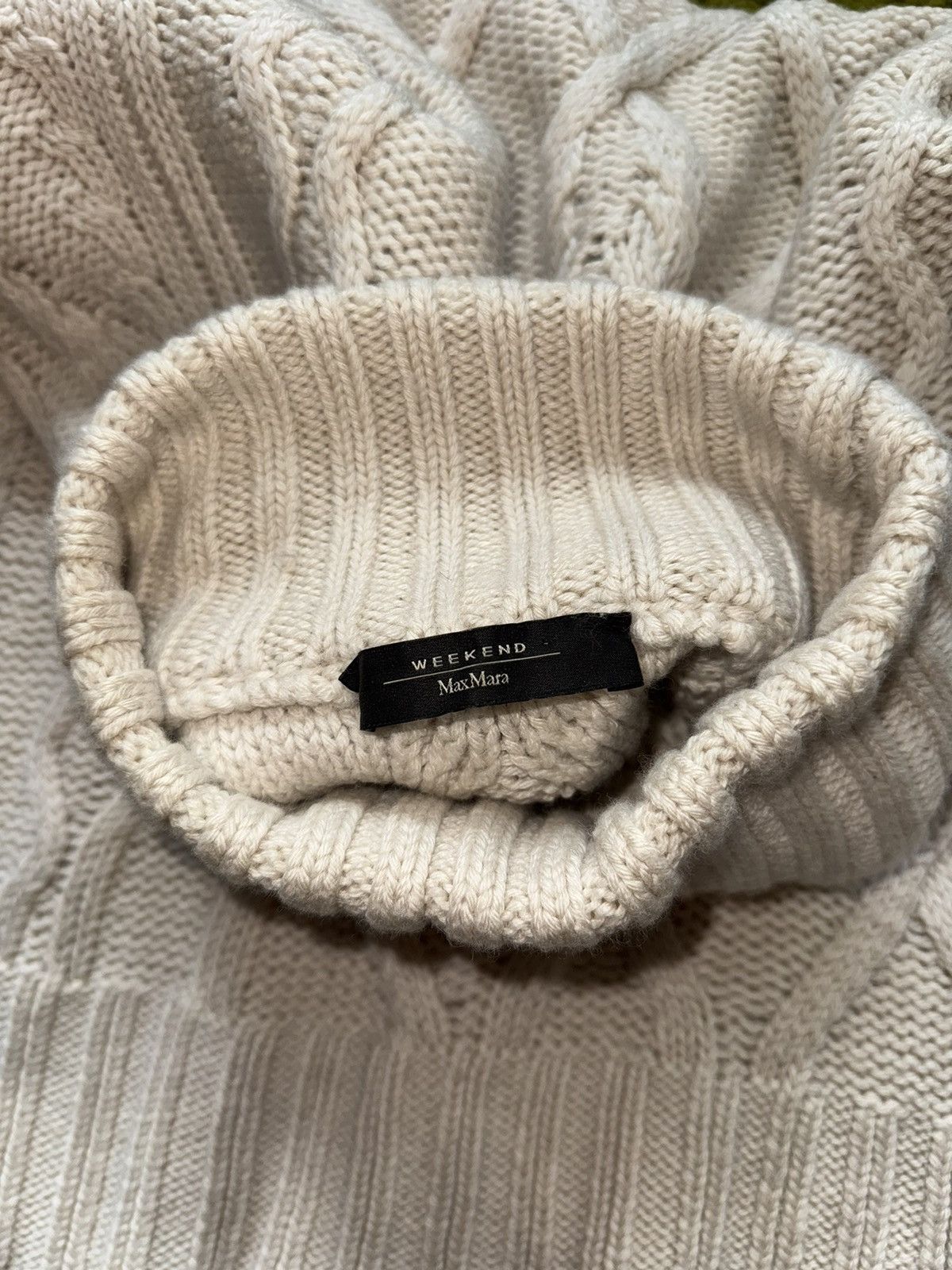 Max Mara Max Mara Weekend 100% wool cable knit turtleneck sweater Size L / US 10 / IT 46 - 7 Thumbnail