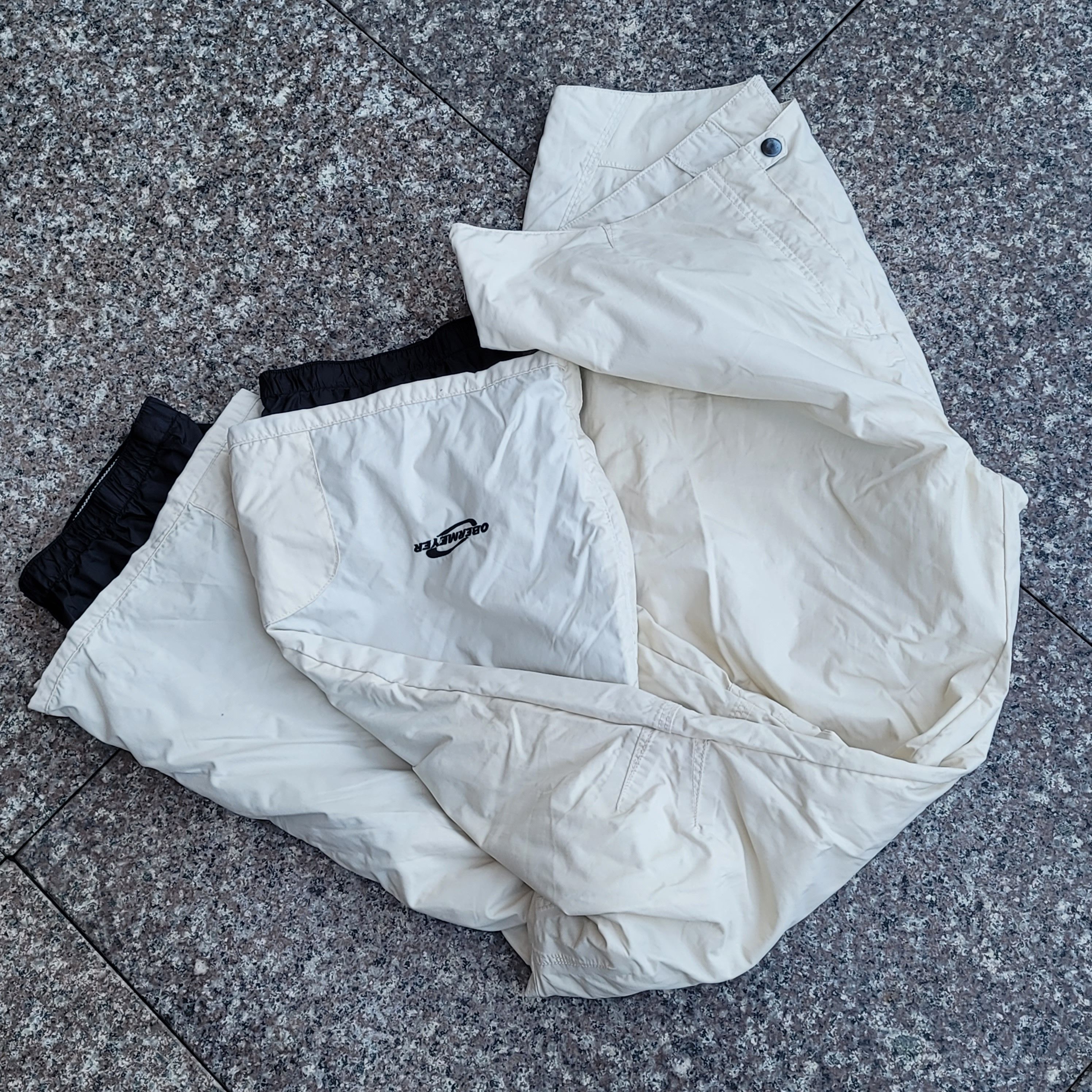 Obermeyer Obermeyer snow pants Size 34" / US 12 / IT 48 - 2 Thumbnail