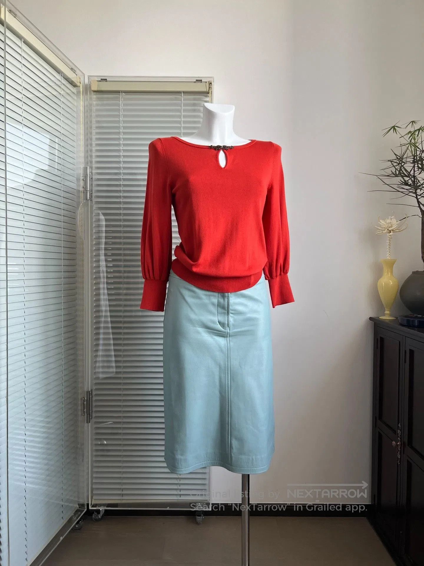 Vivienne Tam VIVIENNETAM Red 7-Sleeve Dragon Button Knit. Size M / US 6-8 / IT 42-44 - 2 Thumbnail