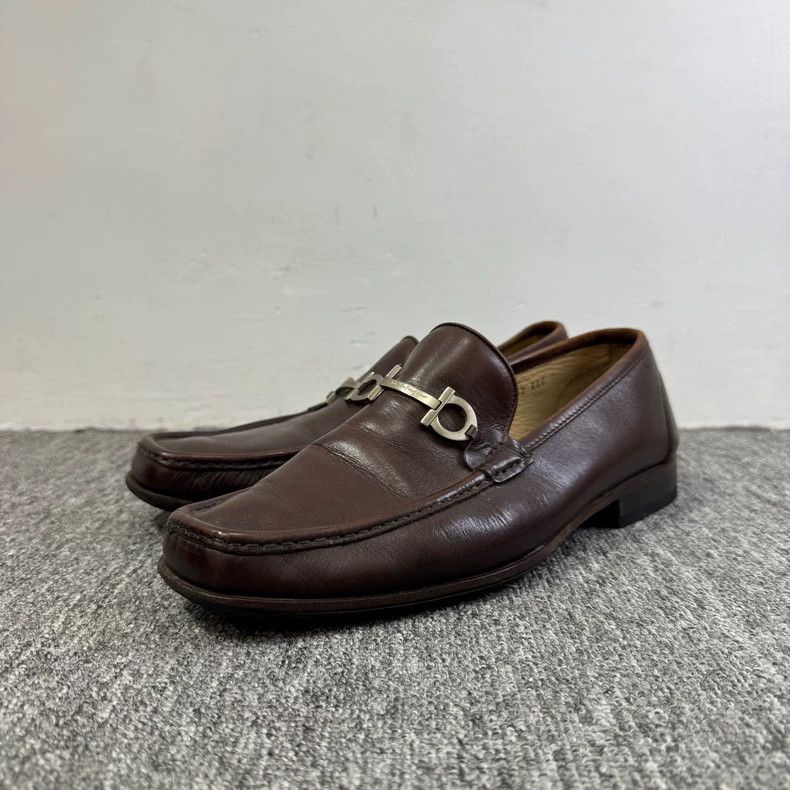 Vintage Ferragamo Leather Lock Loafers Size US 9 / EU 42 - 1 Thumbnail