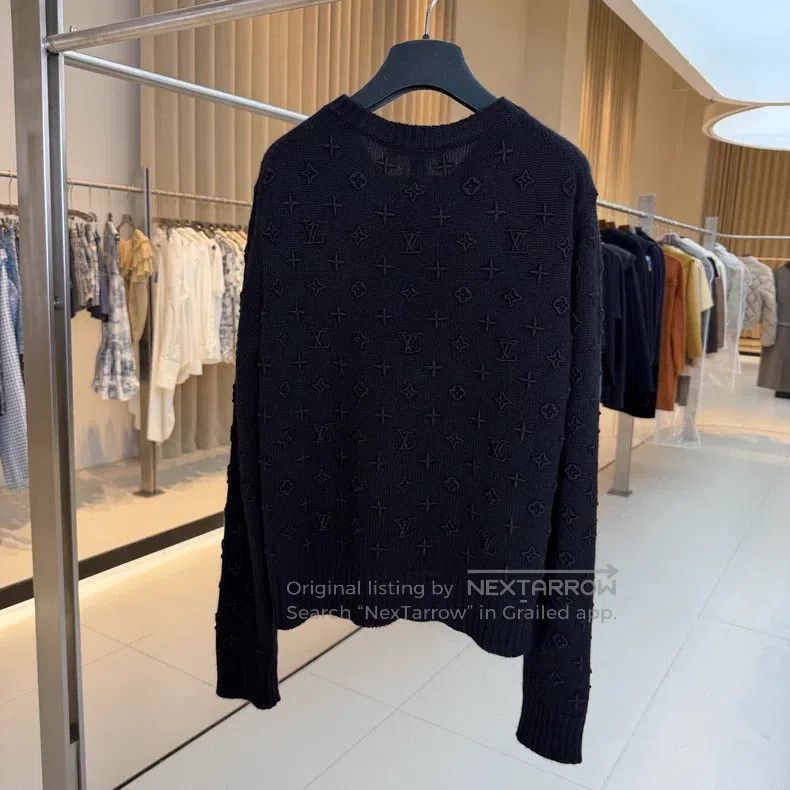 Louis Vuitton Louis Vuitton 25 Black Embossed Cashmere Sweater Size US L / EU 52-54 / 3 - 2 Thumbnail