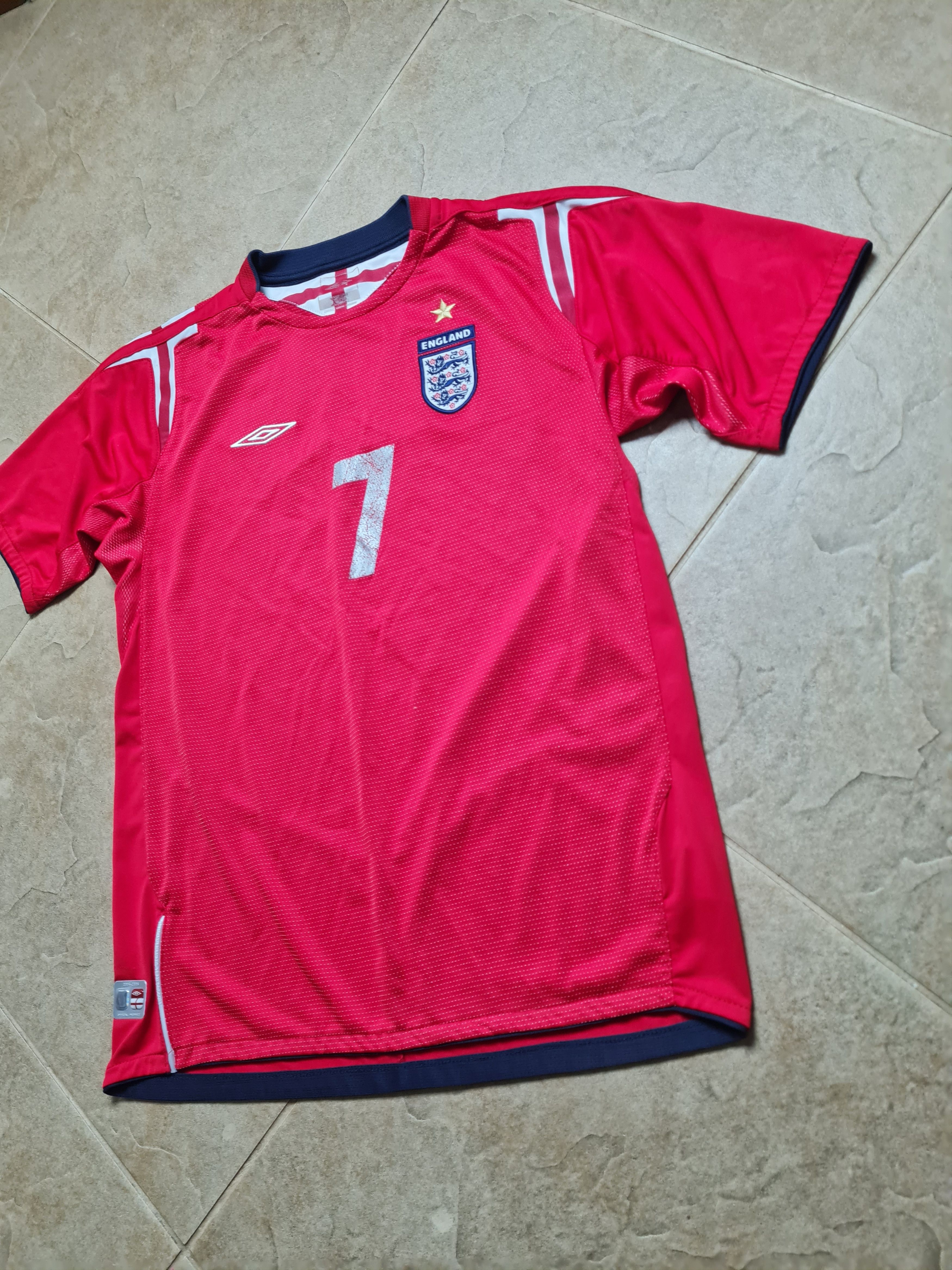 Umbro 2004/2006 England 7 Beckham Red Away Soccer Shirt Kit Umbro Size US S / EU 44-46 / 1 - 18 Thumbnail