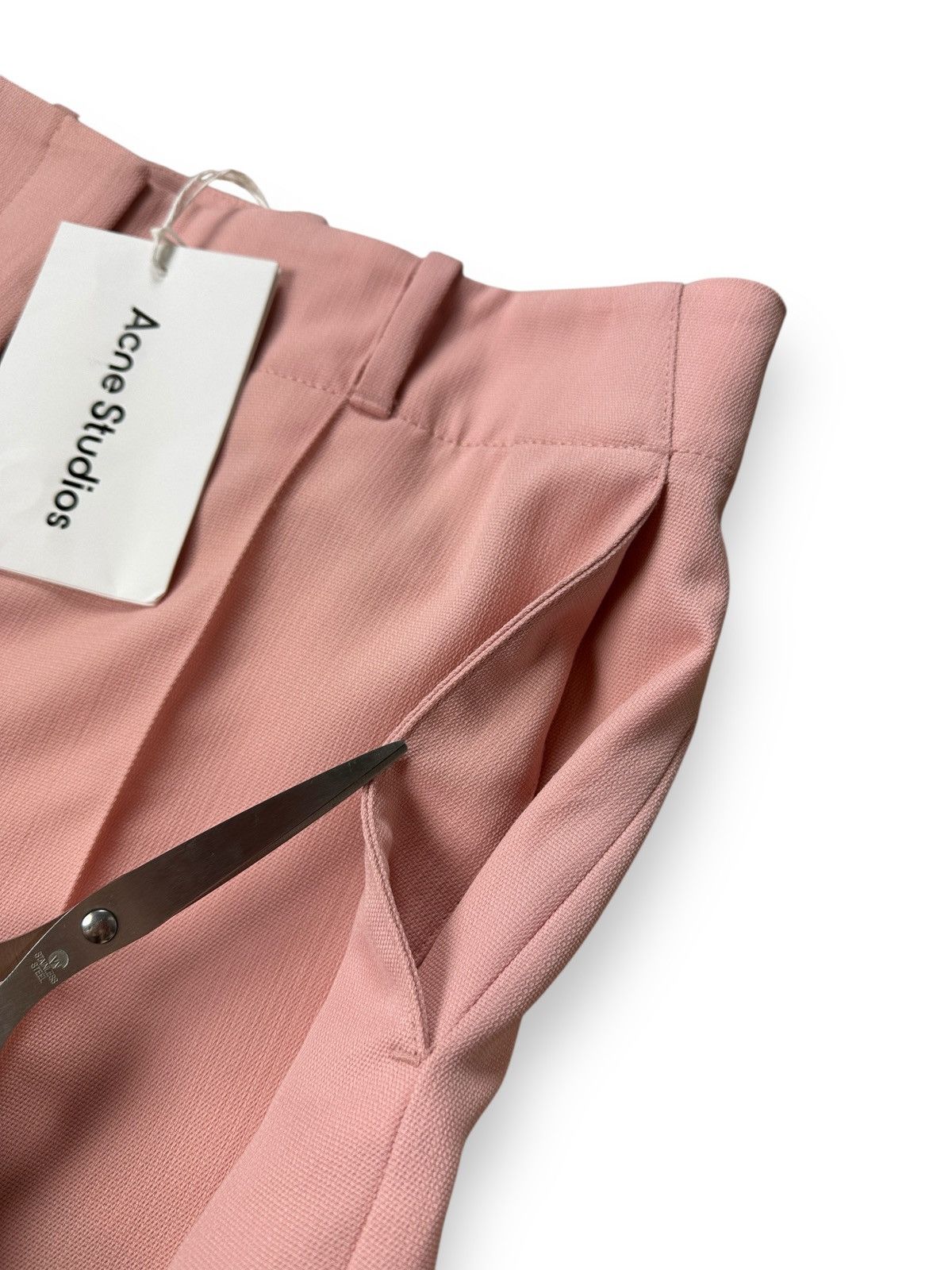 Acne Studios NWT🏷️ Acne Studios SS22 Powder Pink Shorts Women’s Size 38 Size 26" / US 2 / IT 38 - 4 Thumbnail