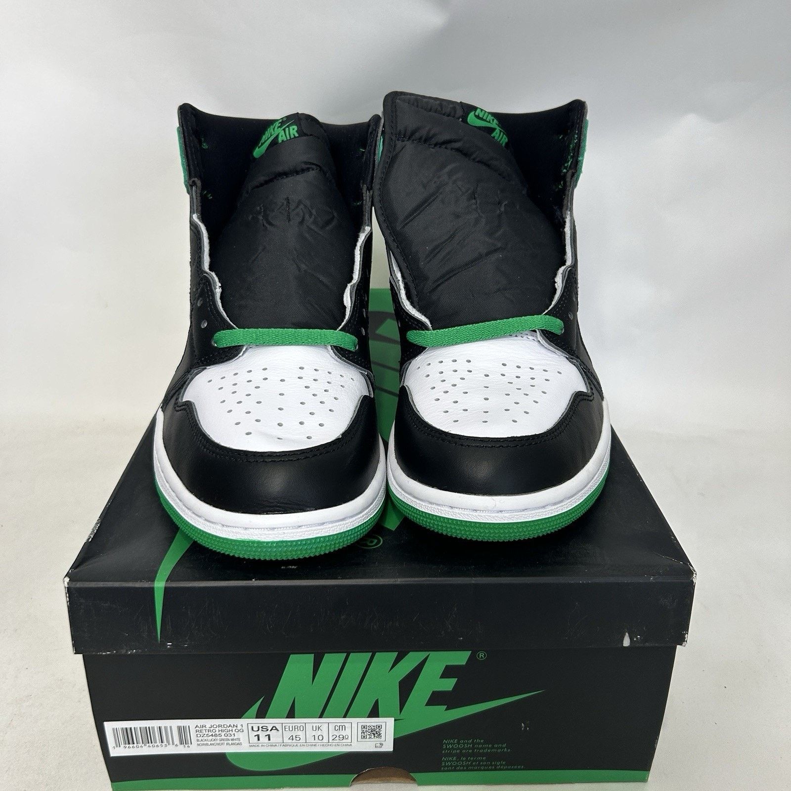 Jordan Brand Nike Air Jordan 1 Retro High OG “Black Lucky Green” Size US 11 / EU 44 - 2 Thumbnail