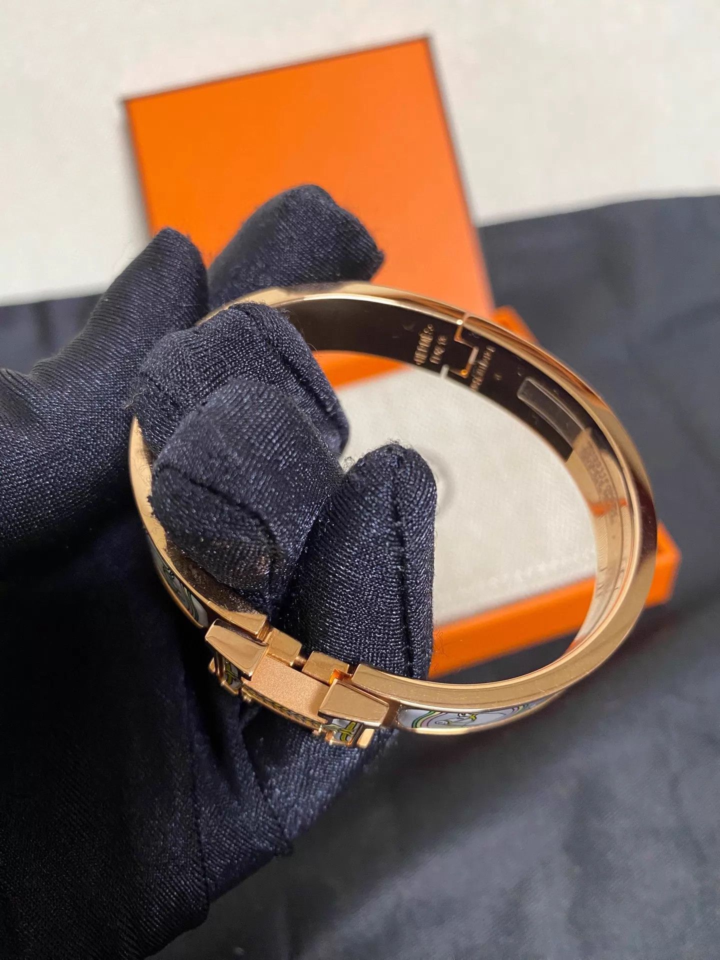 Hermes Hermes Painted Enamel Bracelet 99 New w/ Box Size ONE SIZE - 5 Thumbnail