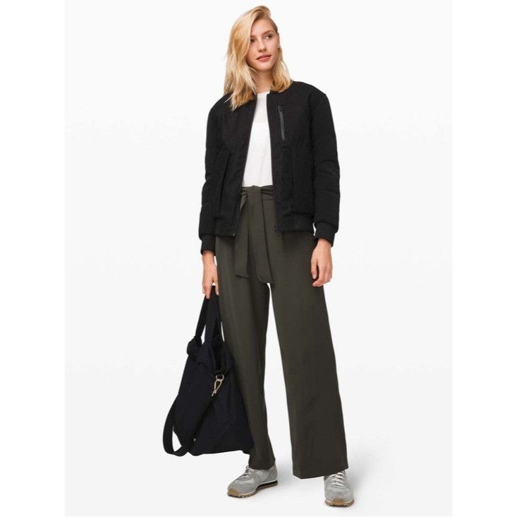 Lululemon Lululemon Pleated Wide Leg Noir Pant in Dark Olive Green Size 30" / US 8 / IT 44 - 1 Thumbnail