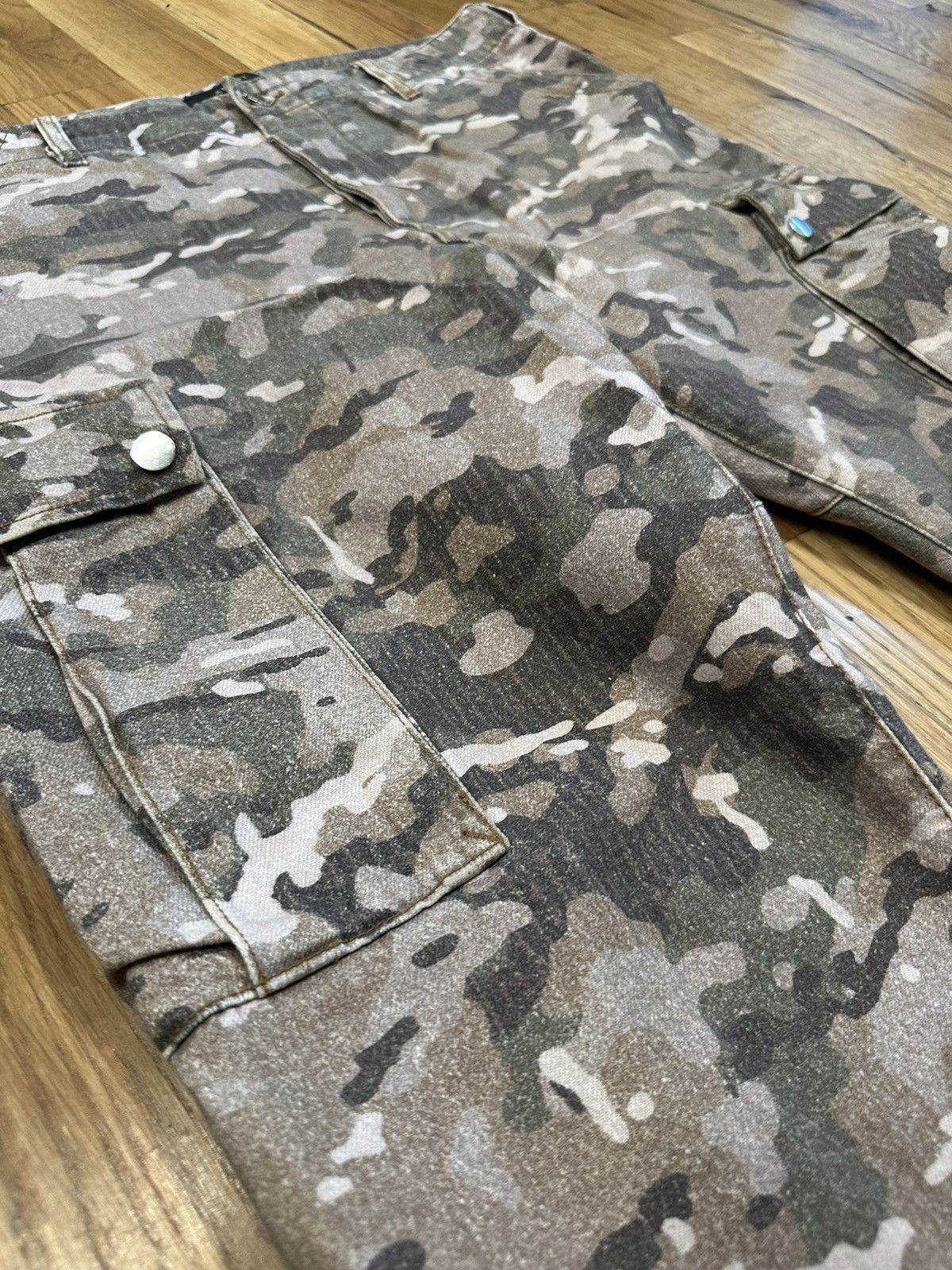 Amiri Kick Flare Green Camo Cargo Pants Size 34