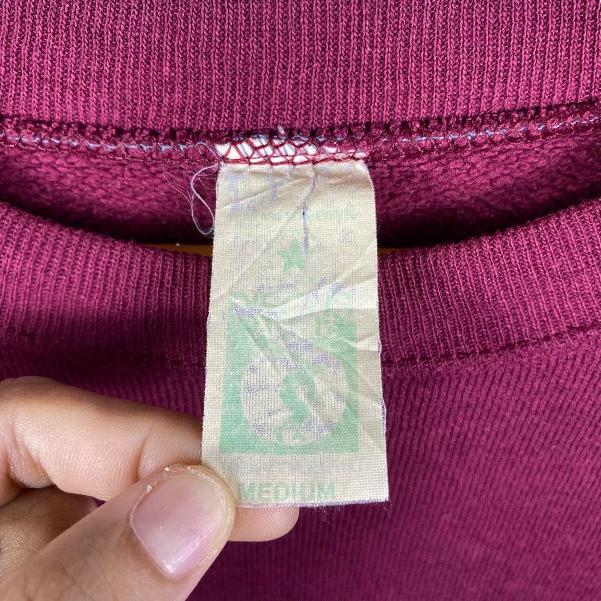 Vintage Vintage 80's HAVARD UNIVERSITY Veritas Graphic Crewneck Size US M / EU 48-50 / 2 - 6 Thumbnail