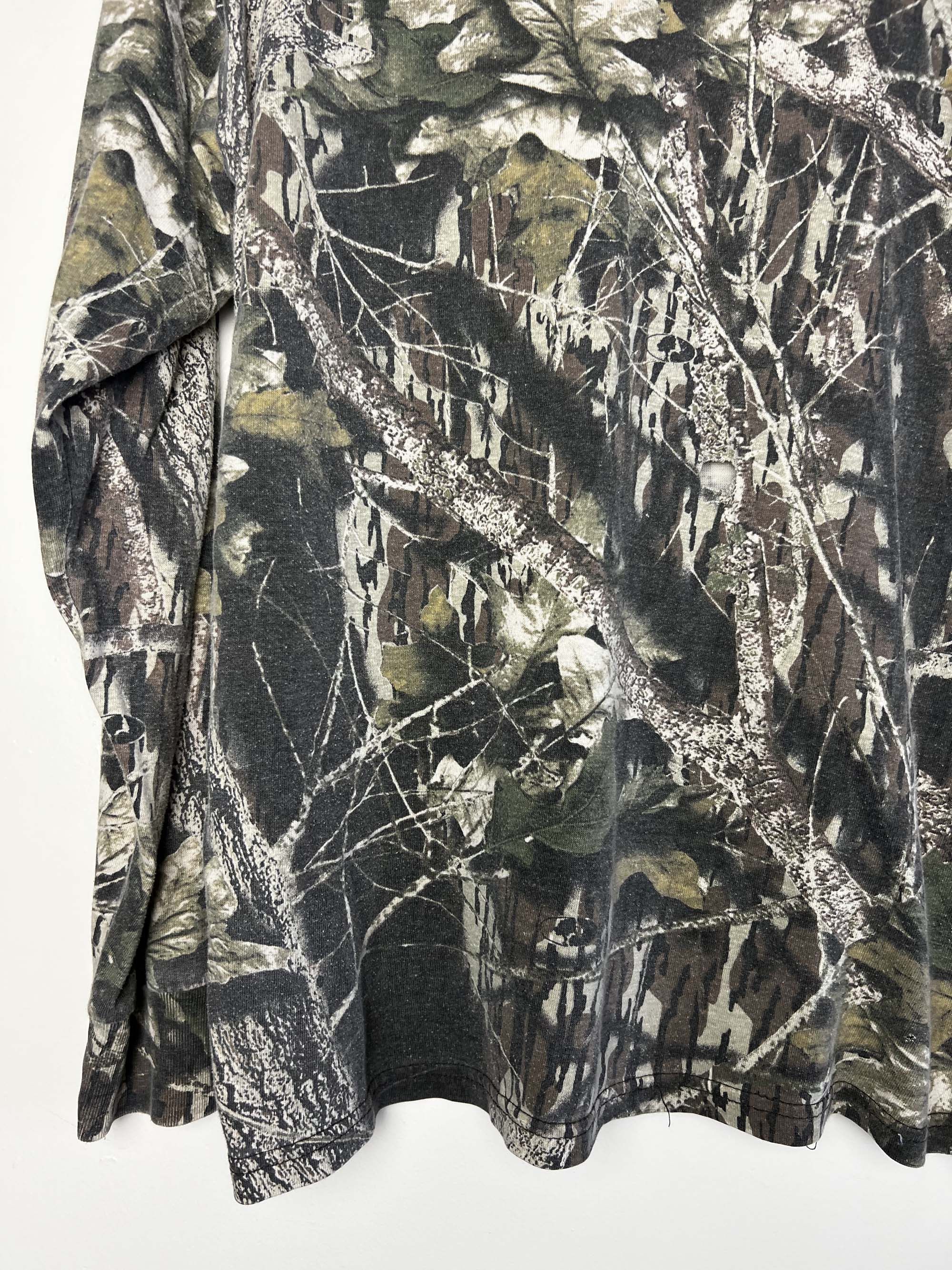 Vintage Vintage 1990's Camouflage Print Long Sleeve Undershirt Size US L / EU 52-54 / 3 - 5 Thumbnail
