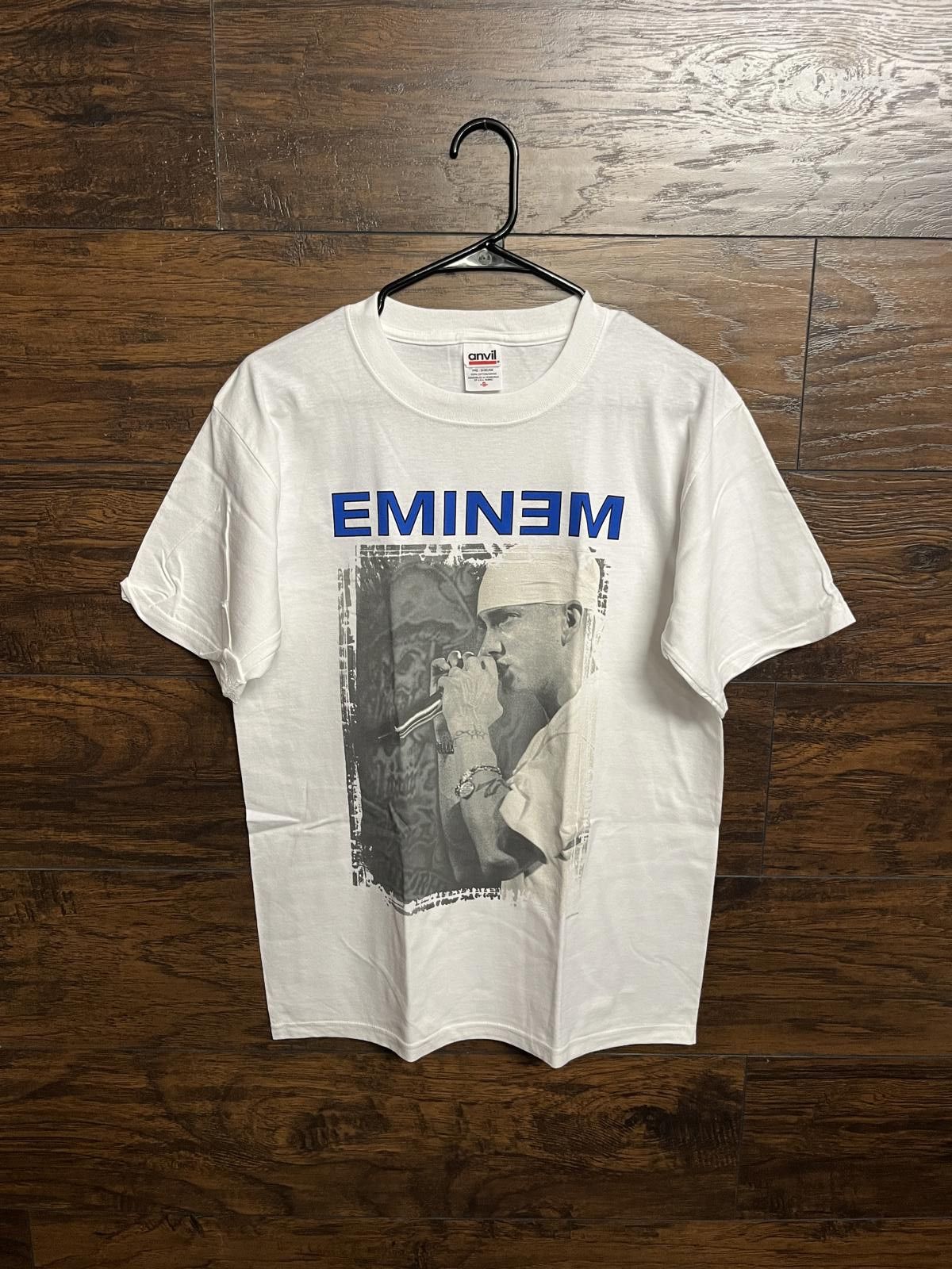 Designer Vintage Eminem Live Photo T-shirt - E on Back - 2003 Shirt Size US S / EU 44-46 / 1 - 1 Thumbnail