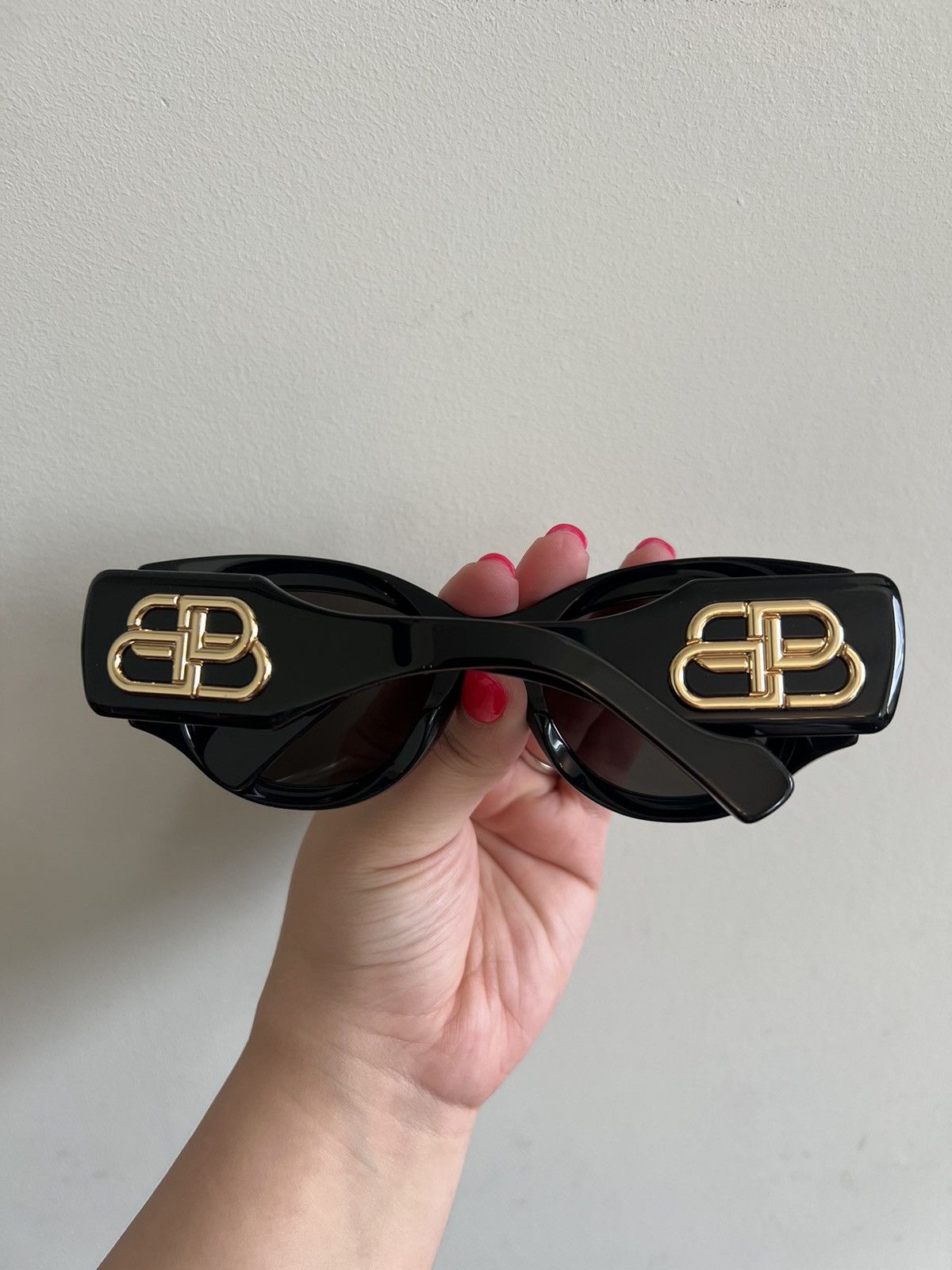 Balenciaga BALENCIAGA PARIS Gold BB Logo Sunglasses Celebrity Worn Size ONE SIZE - 1 Thumbnail