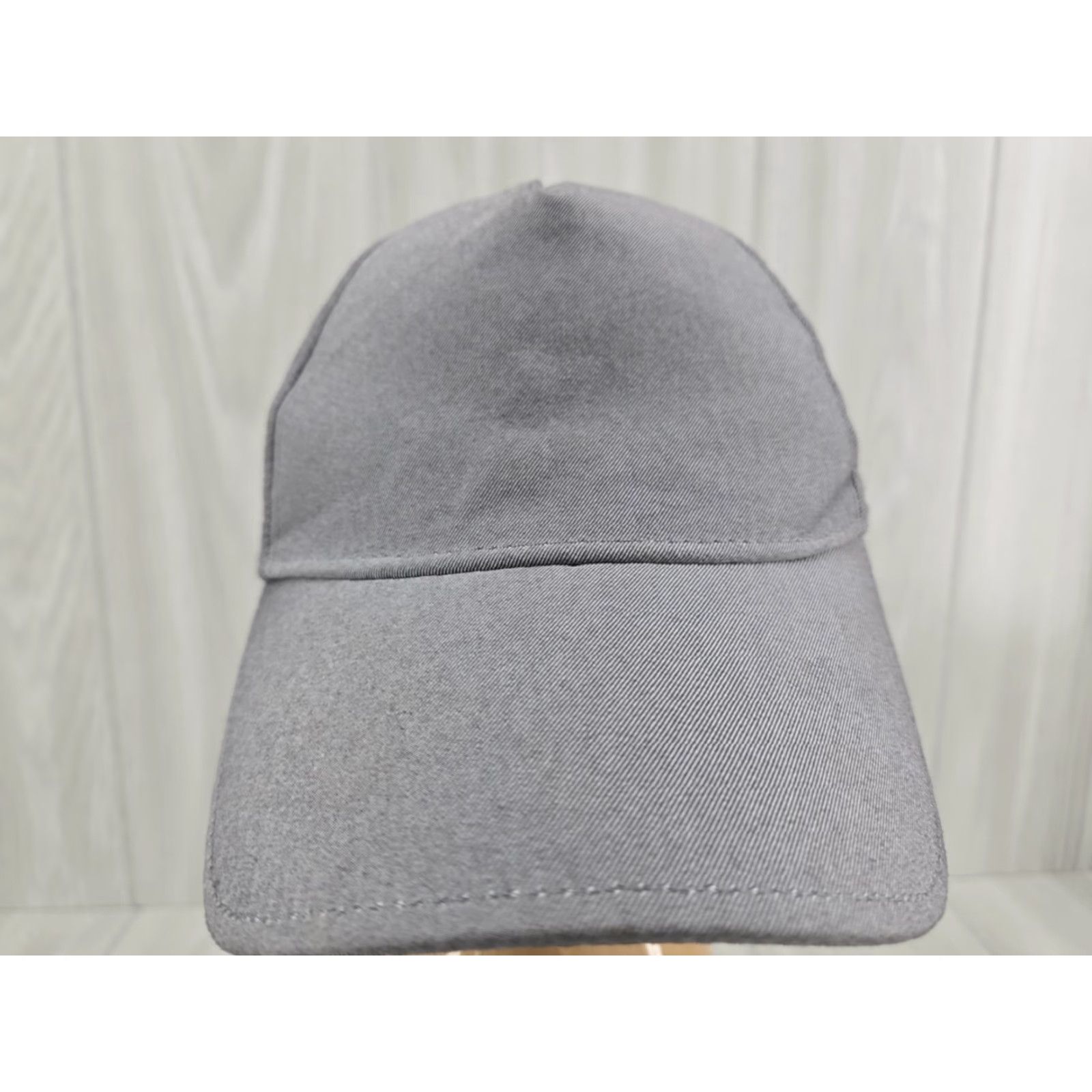 Lululemon Lululemon Hat Cap Strap Back Gray Run Gym Lightweight Size ONE SIZE - 3 Thumbnail