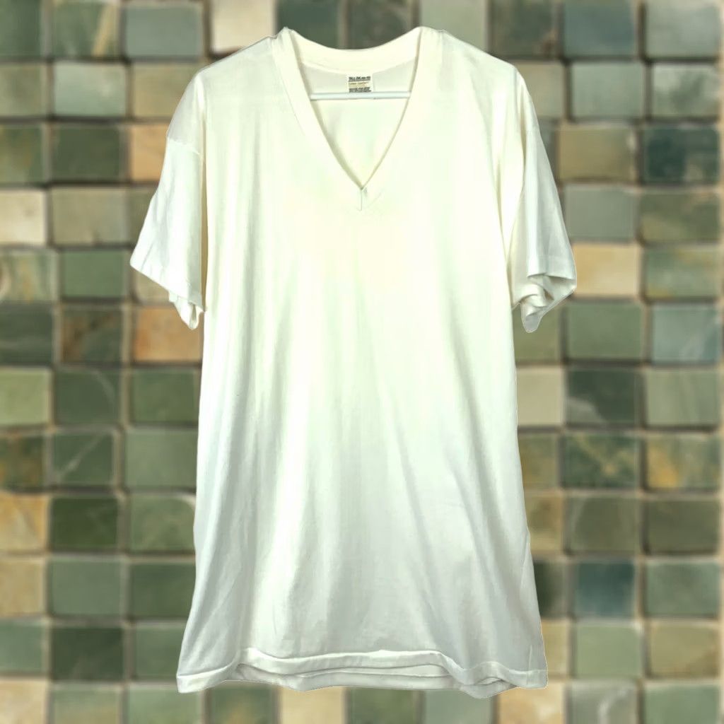 Sears VINTAGE Golden Comfort White T-Shirt 2XLT 70s Sears Polyester Blend Short Sleeve V-Neck Unisex Adults Shirt Mens Womens Size US XXL / EU 58 / 5 - 1 Thumbnail