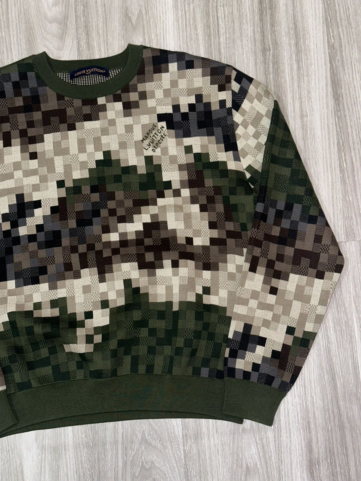 Louis Vuitton SS24 Louis Vuitton by Pharell Pixelated Sweatshirt Size US M / EU 48-50 / 2 - 2 Thumbnail