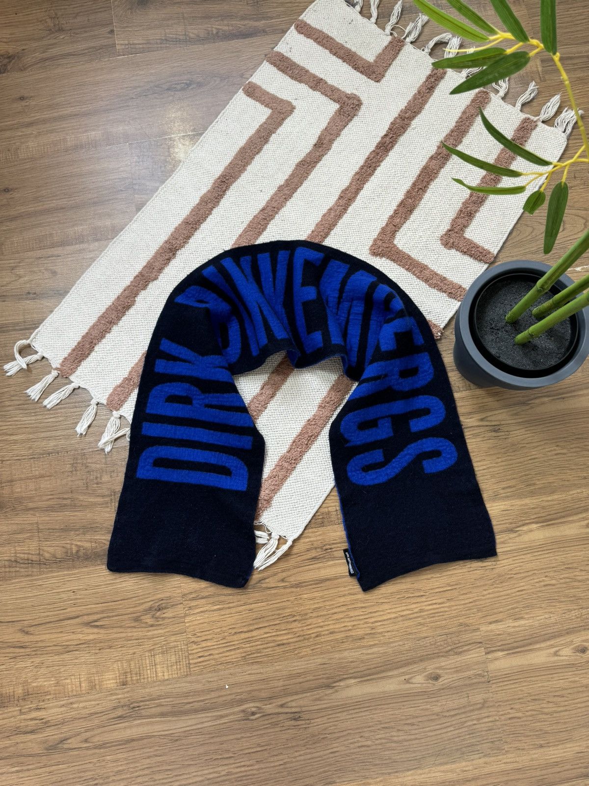 VINTAGE DIRK BIKKEMBERGS WOOL DOUBLE-SIDED SCARF