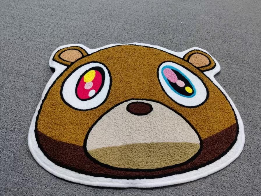Japanese Brand Custom Graduation Bear Head Wool Thread Carpet W/O Size ONE SIZE - 1 Thumbnail