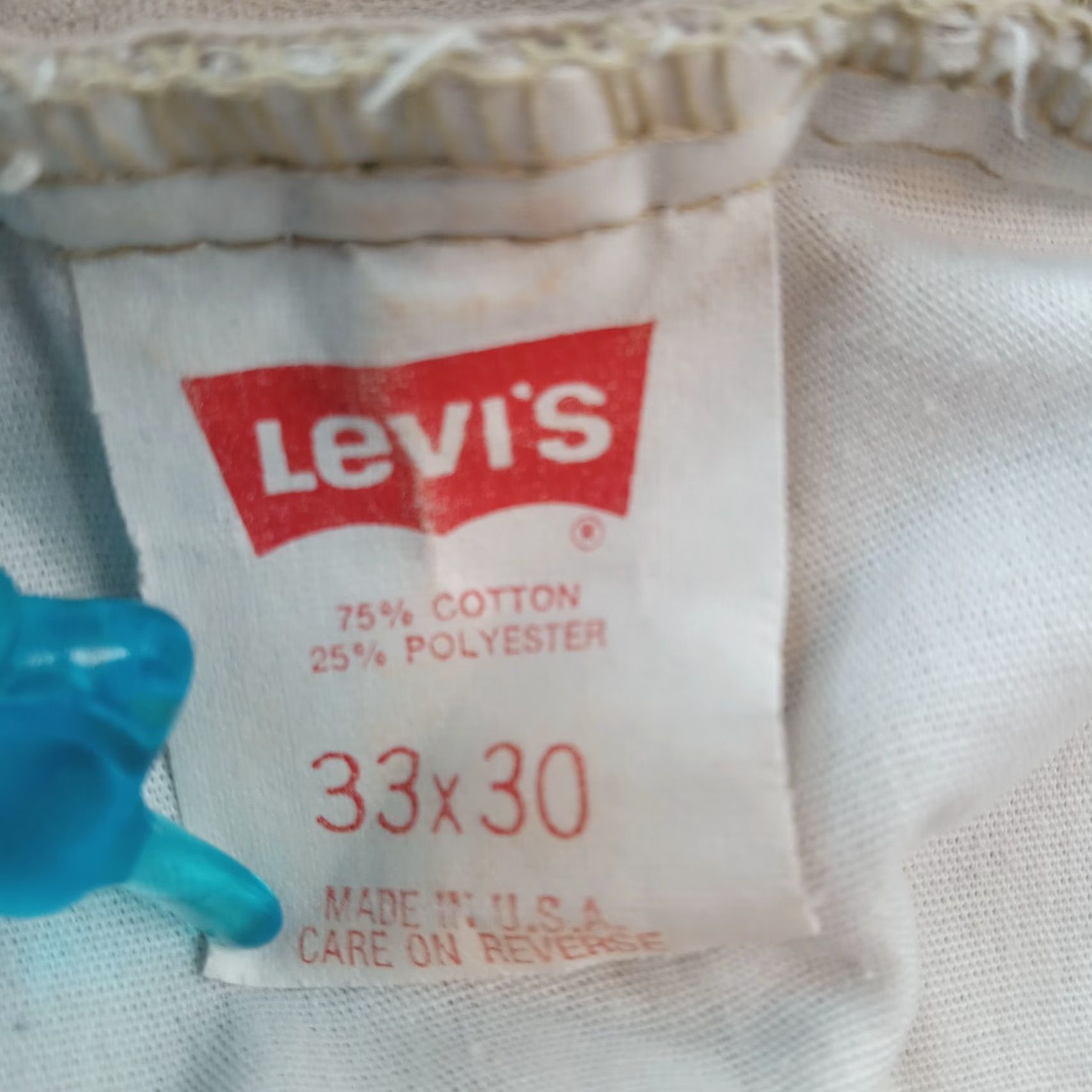 Levi's 90s Levi's 519 Corduroy Khakis Mens Straight Leg Beige Cotton Pants 31x29 Size US 33 - 7 Thumbnail