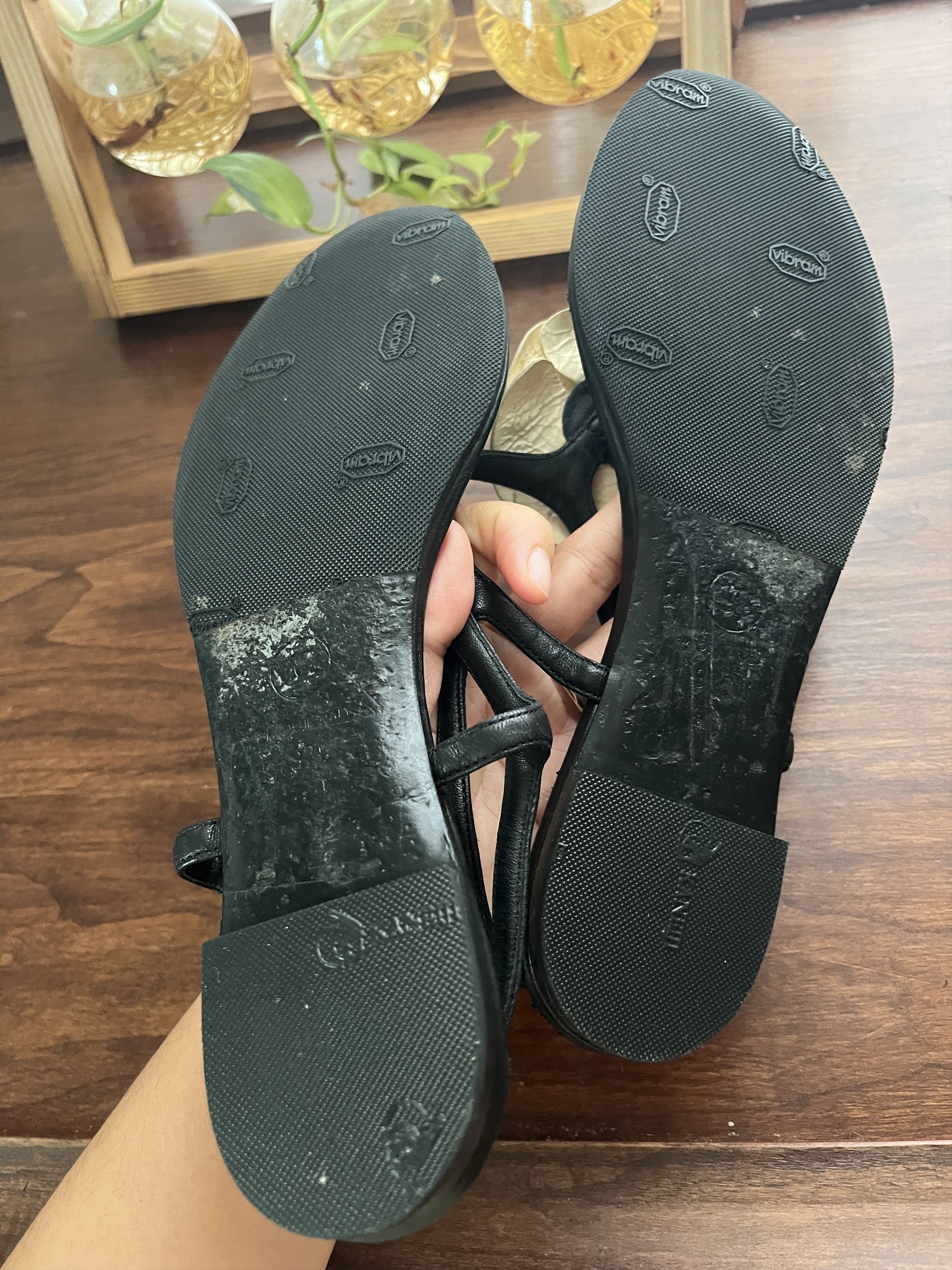 Chanel Chanel Camellia Flower sandals size 37 Size US 7 / IT 37 - 8 Thumbnail