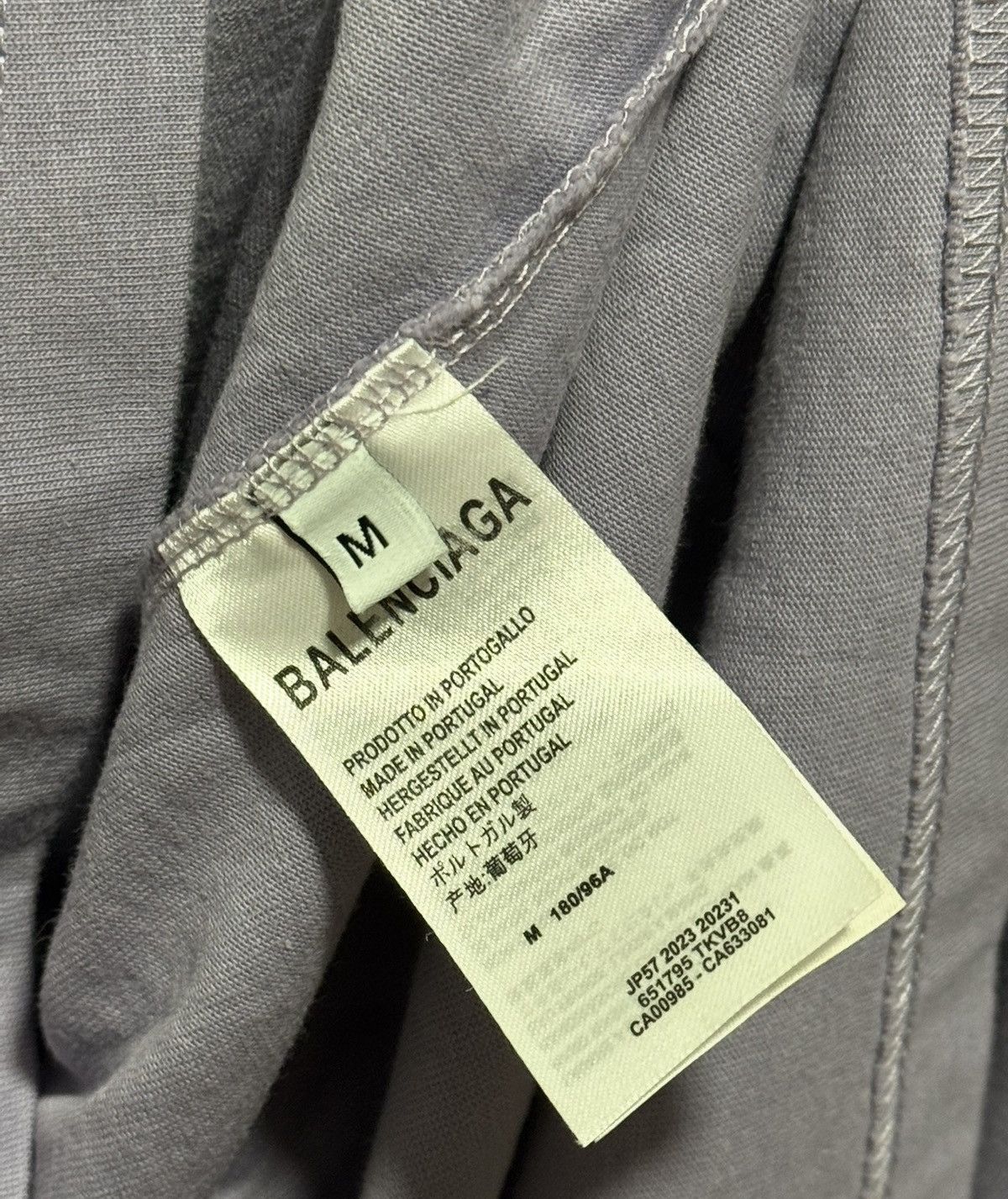 Balenciaga Balenciaga Oversized Distressed Logo Tee Size US M / EU 48-50 / 2 - 4 Thumbnail