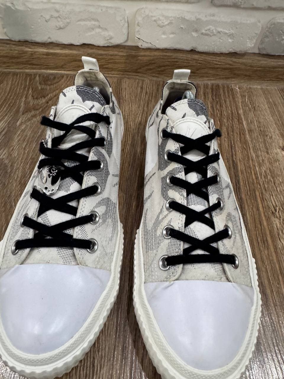 McQ Alexander McQueen McQ Alexander McQueen Men Swallow Plimsoll Sneakers Shoes Size US 10 / EU 43 - 6 Thumbnail