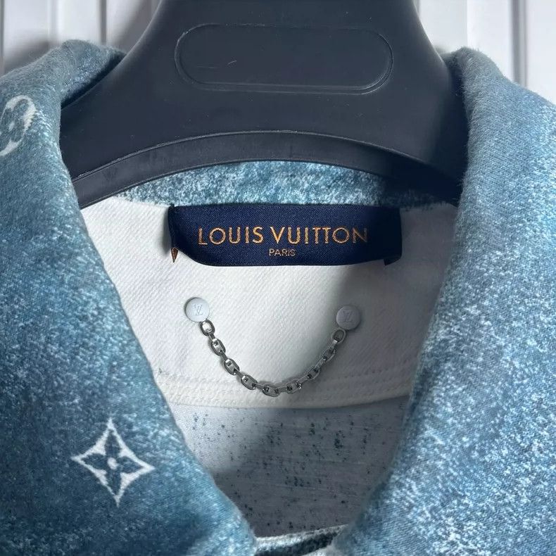 Louis Vuitton Louis Vuitton size 4l Blue starry sky denim jacket Nextarr Size US M / EU 48-50 / 2 - 4 Thumbnail