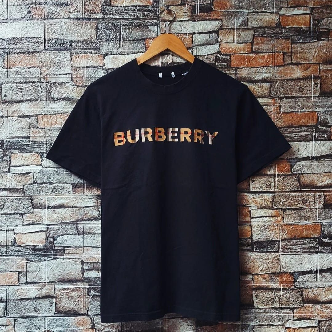 Burberry BURBERRY TSHIRT Size M / US 6-8 / IT 42-44 - 1 Thumbnail
