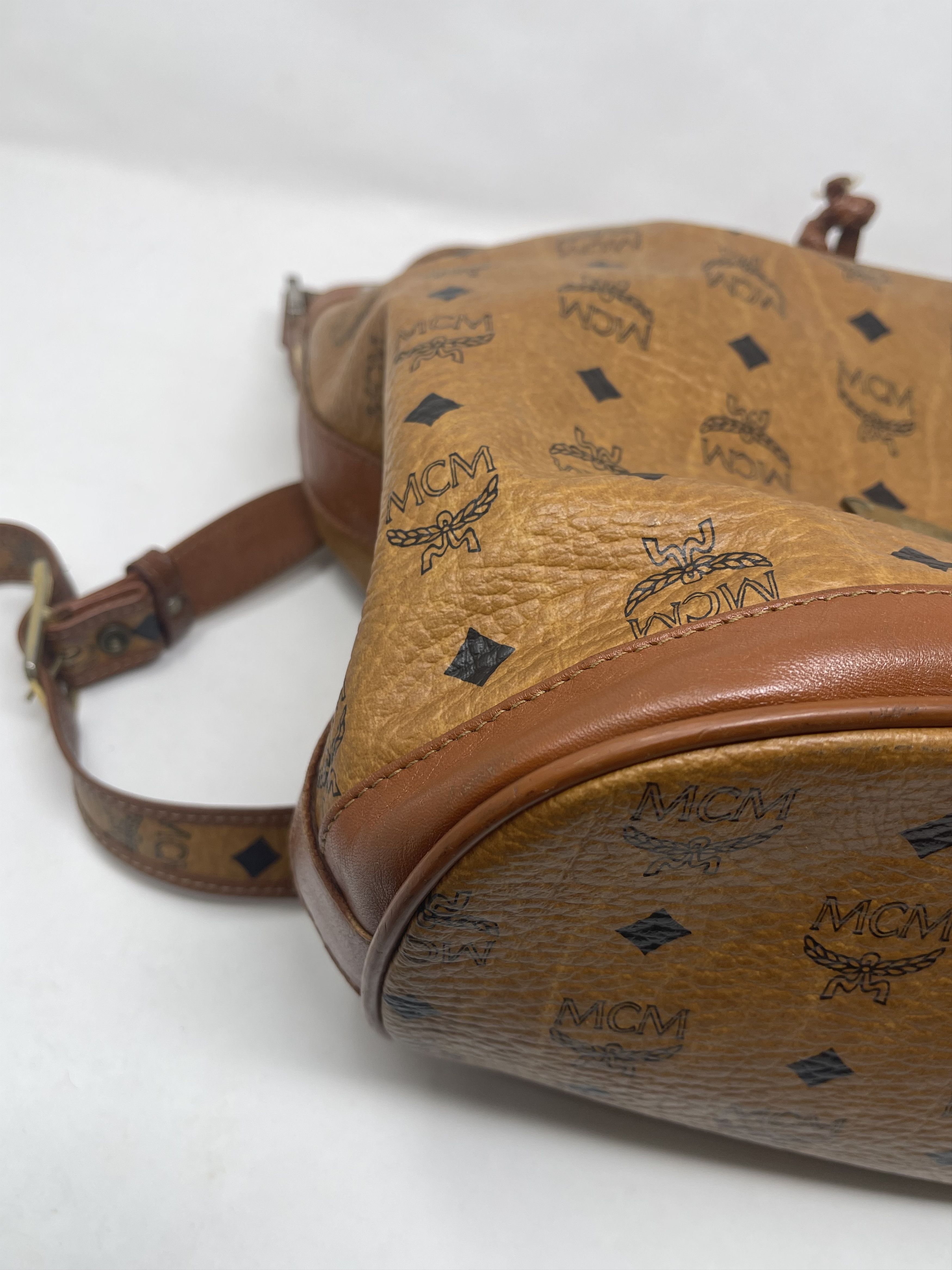 MCM Vintage MCM Cross Body Bucket Design Size ONE SIZE - 6 Thumbnail