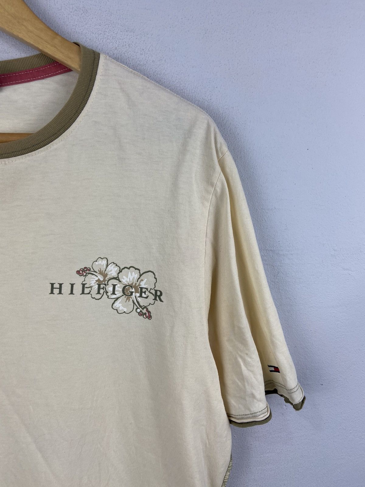 Tommy Hilfiger × Vintage 💛SEND OFFER 💛 TOMMY SURF HILFIGER SURF CLASSIC Size US S / EU 44-46 / 1 - 8 Thumbnail