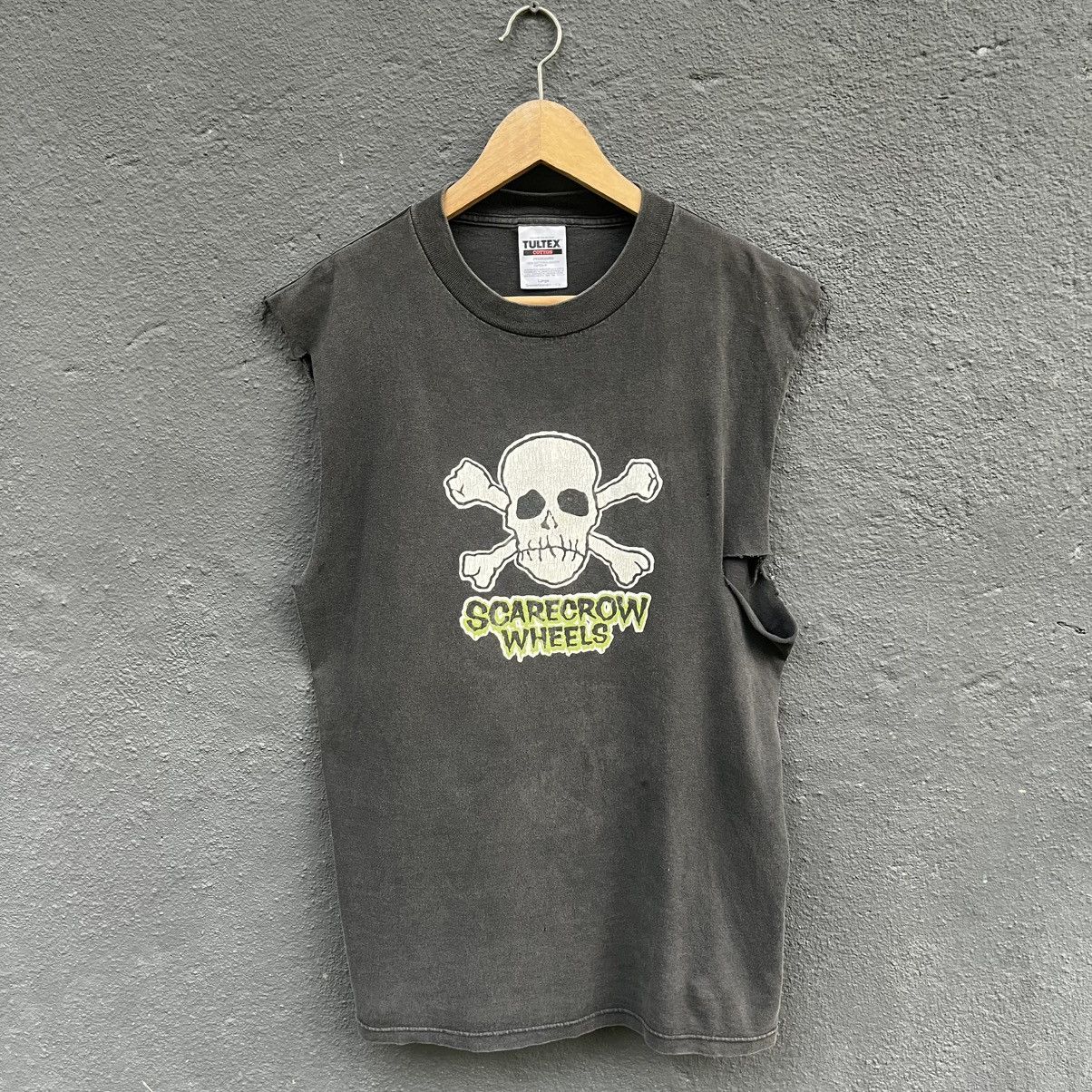 Thrashed Faded Vintage 90s Scarecrow Wheels Skateboards Tee