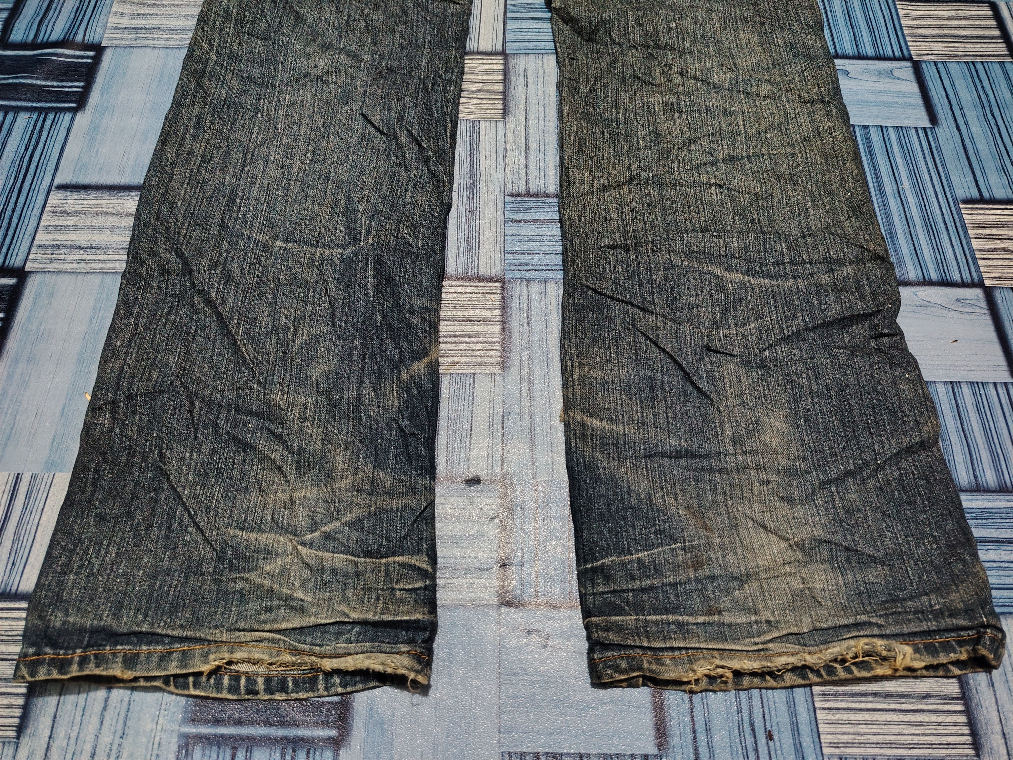 The GV Gallery Japanese Blue Way Distressed Jeans Size US 31 - 16 Thumbnail