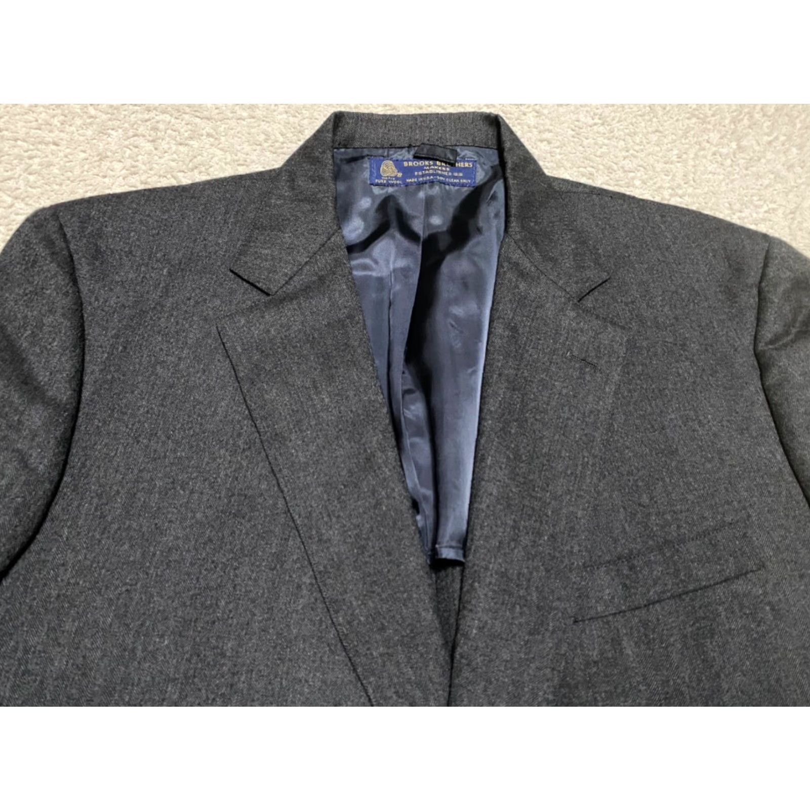 Brooks Brothers Brooks Brothers Blazer Mens Regular Two-Button 100% Wool Gray 46 Chest Vintage? No Sleeve Style: Two-Button White? Size US XXL / EU 58 / 5 - 3 Thumbnail