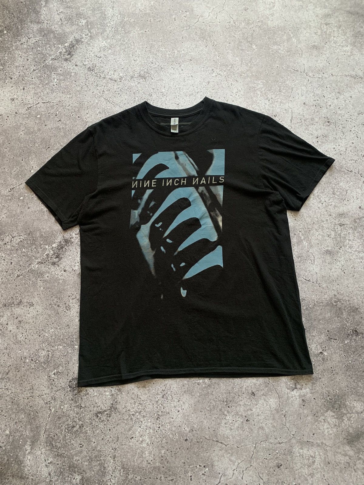 Other 🔥NINE INCH NAILS PRETTY HATE MACHINE T-SHIRT Size US L / EU 52-54 / 3 - 2 Thumbnail