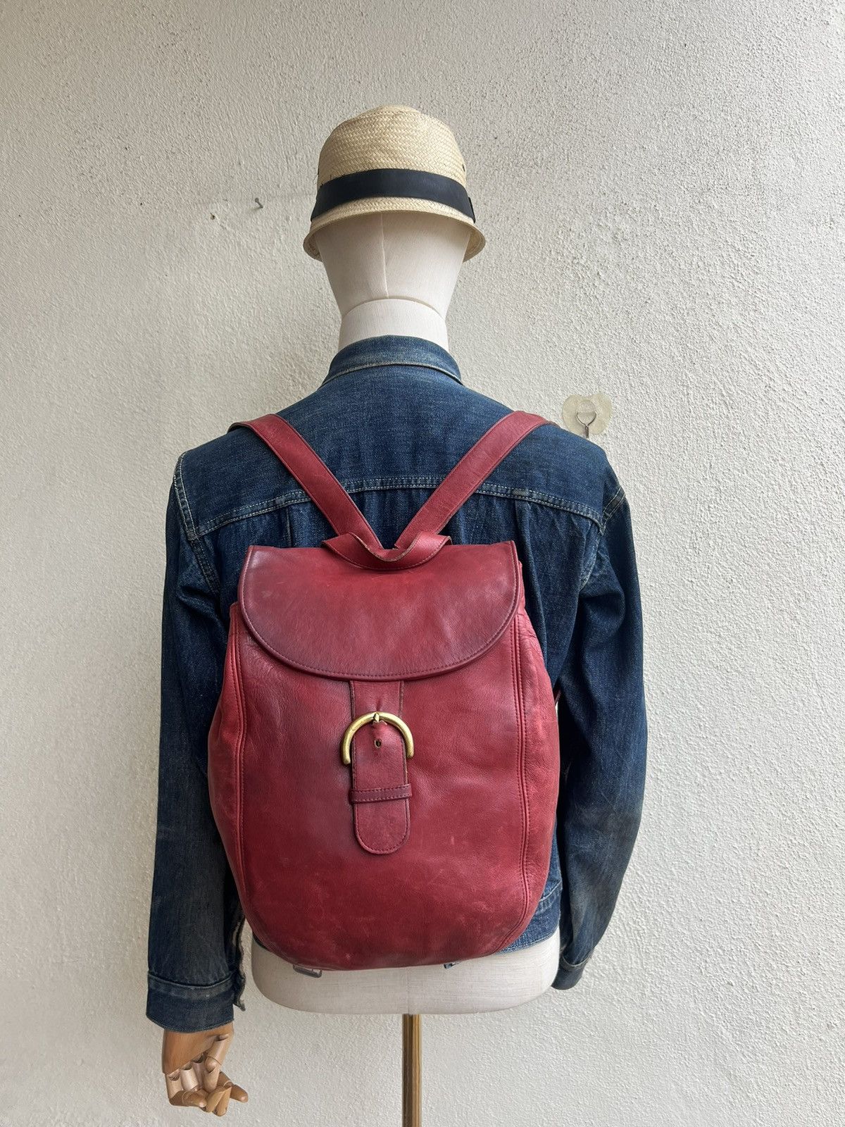 Coach Vintage 90s Coach Faded Patina Leather Backpack Bag Size ONE SIZE - 3 Thumbnail