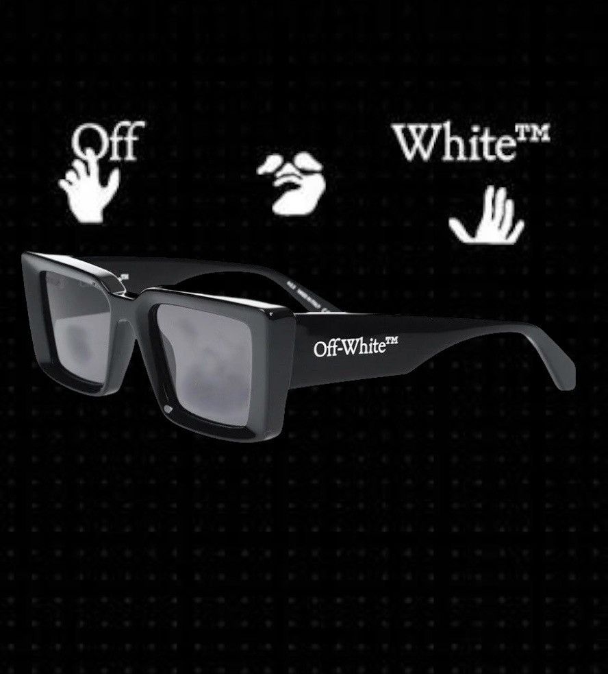 OFF-WHITE Wayfarer Sunglasses SAVANNAH in Solid Color