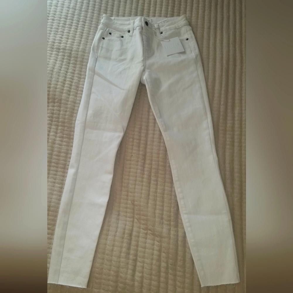 Designer NWT Pistola White Audrey Aspen Jean's size 26 Size 26" / US 2 / IT 38 - 3 Thumbnail