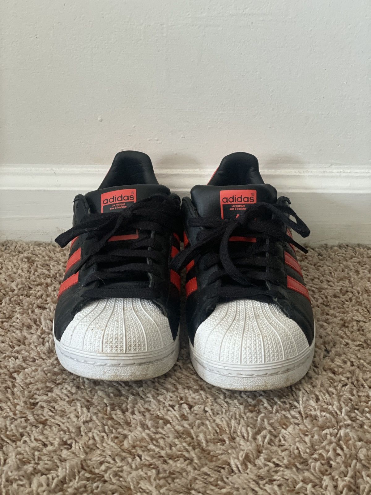 Adidas Adidas Superstars black/red Size US 9.5 / EU 42-43 - 5 Thumbnail