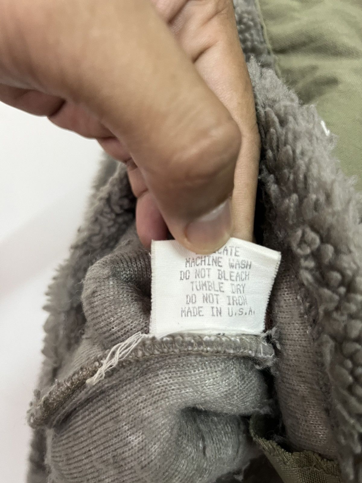 Outdoor Research 💥TRUE Vintage MADE IN USA DrillSKATEBOARD Deep Pile Fleece Size US L / EU 52-54 / 3 - 7 Thumbnail