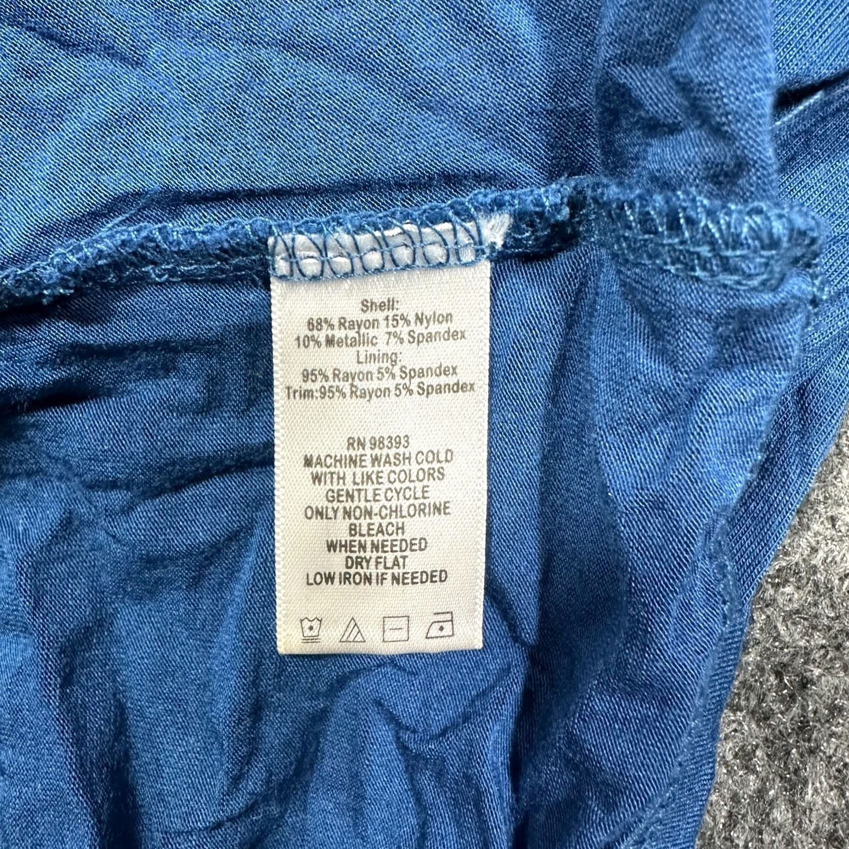 Vintage LOGO Lori Goldstein Womens Tunic Top Blue Silver Metallic Sparkle Logo by Lori Goldstein TUnique Tunic? (reordered per rules) Size M / US 6-8 / IT 42-44 - 6 Thumbnail