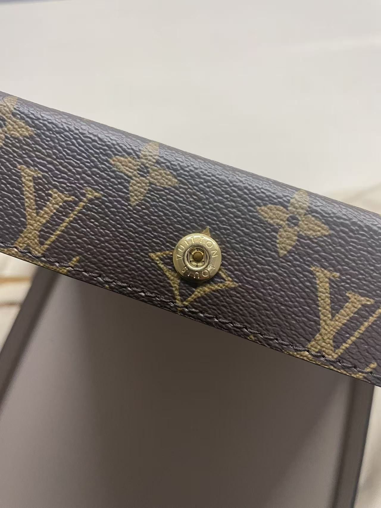Louis Vuitton Louis Vuitton Monogram Pizza Box Record Case Size ONE SIZE - 6 Thumbnail