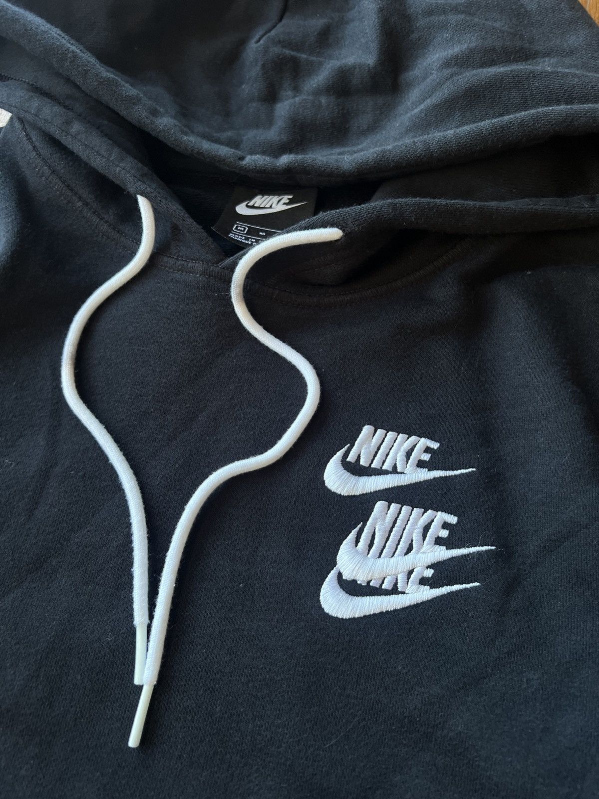 Nike 2021/2022 NIKE NSW WORLD TOUR PRINTED BLACK HOODIE SIZE M Size US M / EU 48-50 / 2 - 10 Thumbnail