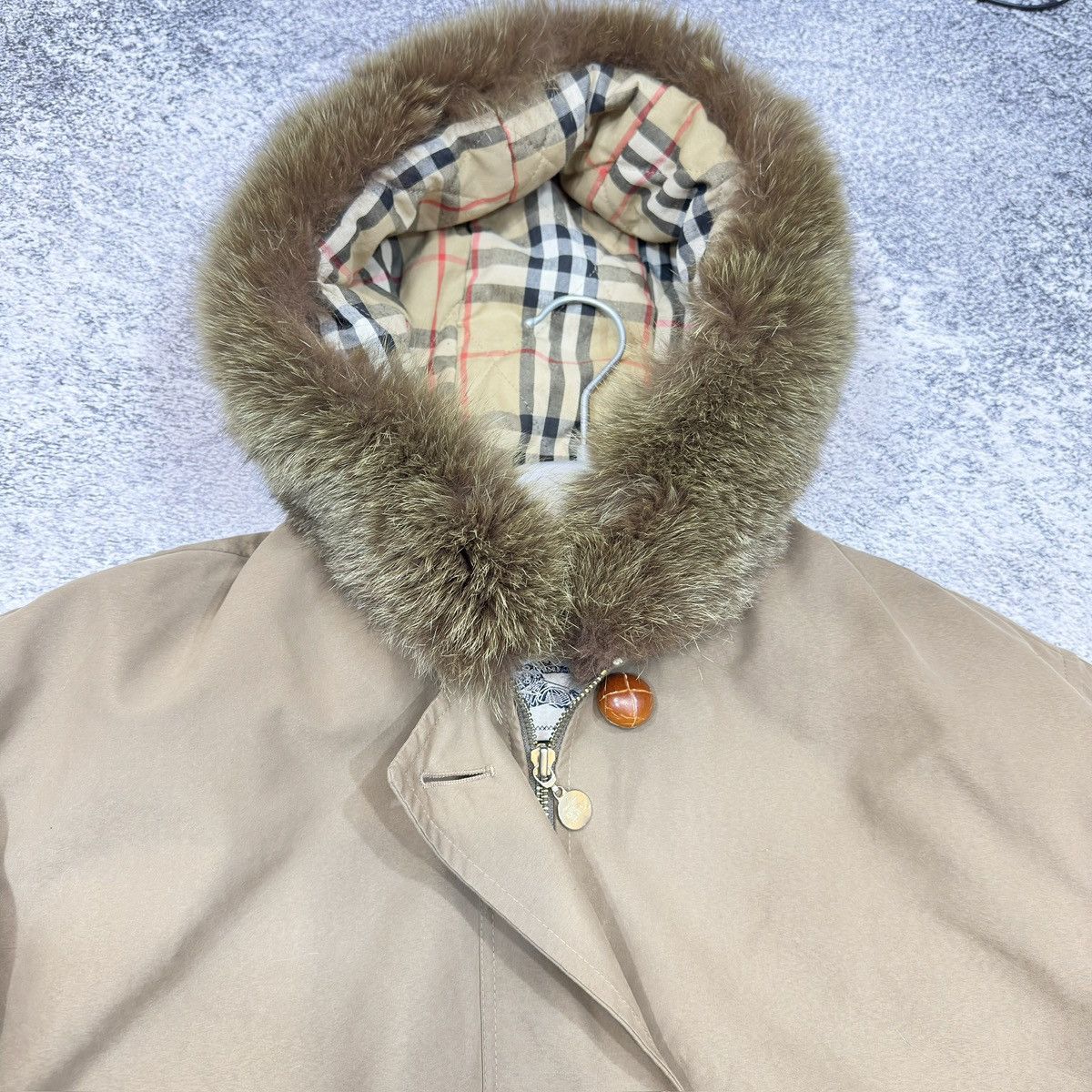 Burberry × Designer × Vintage Vintage Burberrys Womens Parka Natural Fur 44size XL Size L / US 10 / IT 46 - 10 Thumbnail