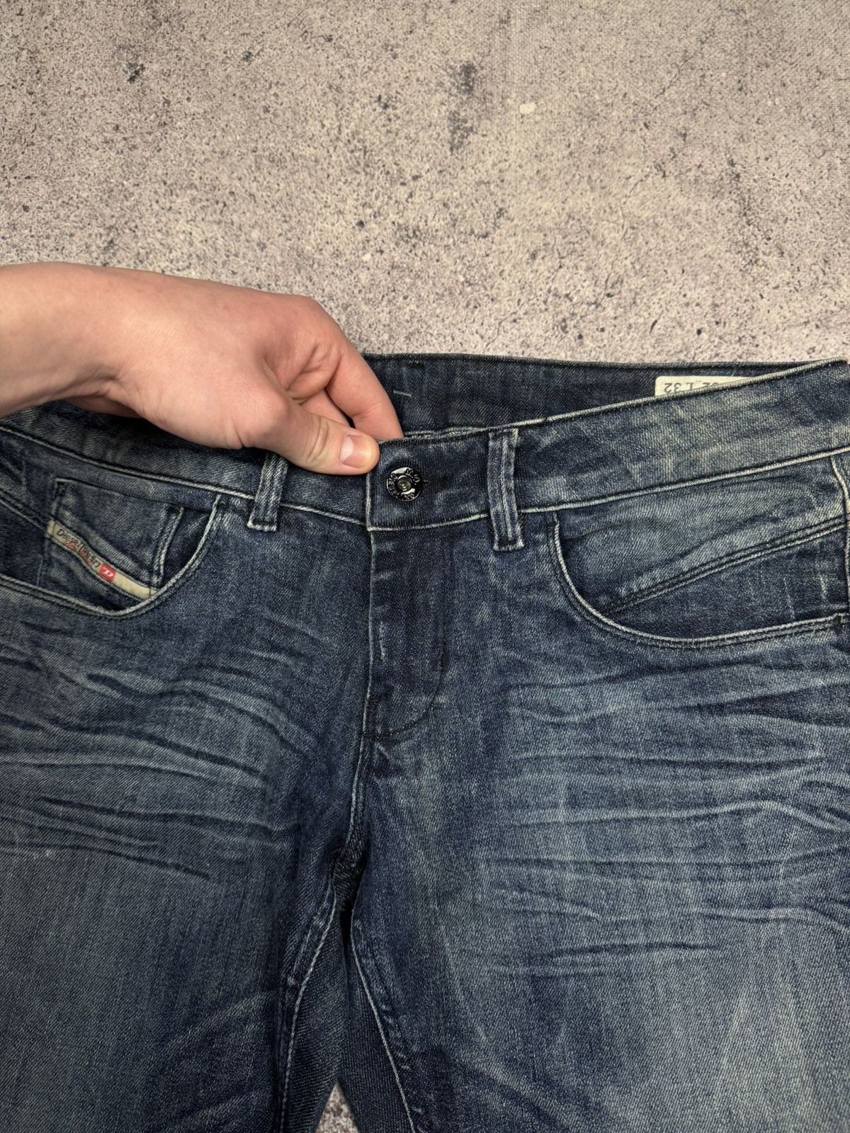 Diesel Vintage Diesel Flared Jeans Faded Japanese Avant Garde Y2K Size 32" / US 10 / IT 46 - 8 Thumbnail