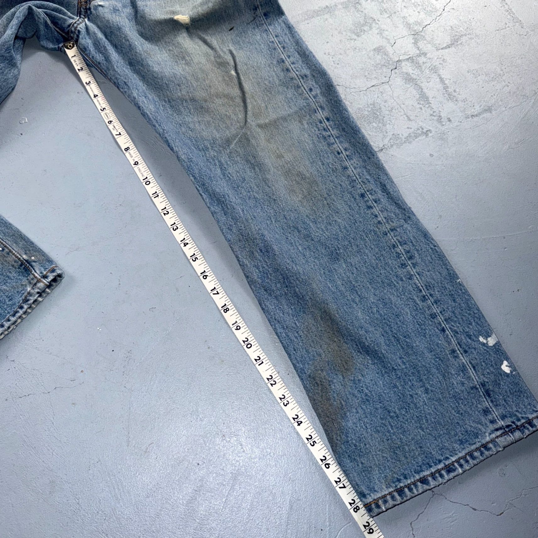 Levi's VINTAGE Levi's 501 Jeans Straight 36x30 Blue Light Wash 90s Mens Denim 5-Pocket Regular Regular Fit Button Closure Size US 36 / EU 52 - 6 Thumbnail