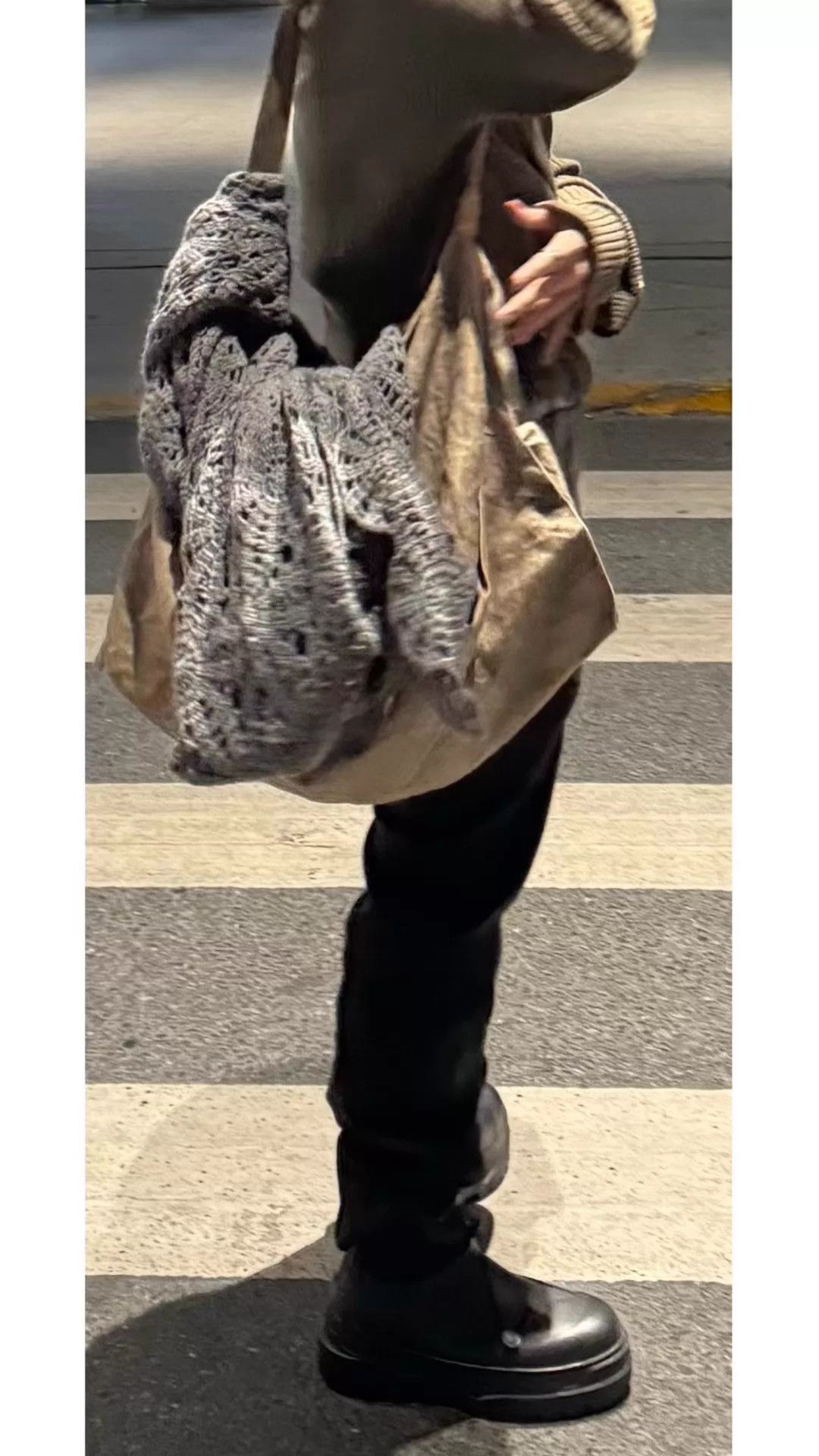 Comme des Garcons Comme des Garcons Gray Oversize Star Crochet Wool Wrap Size ONE SIZE - 9 Thumbnail