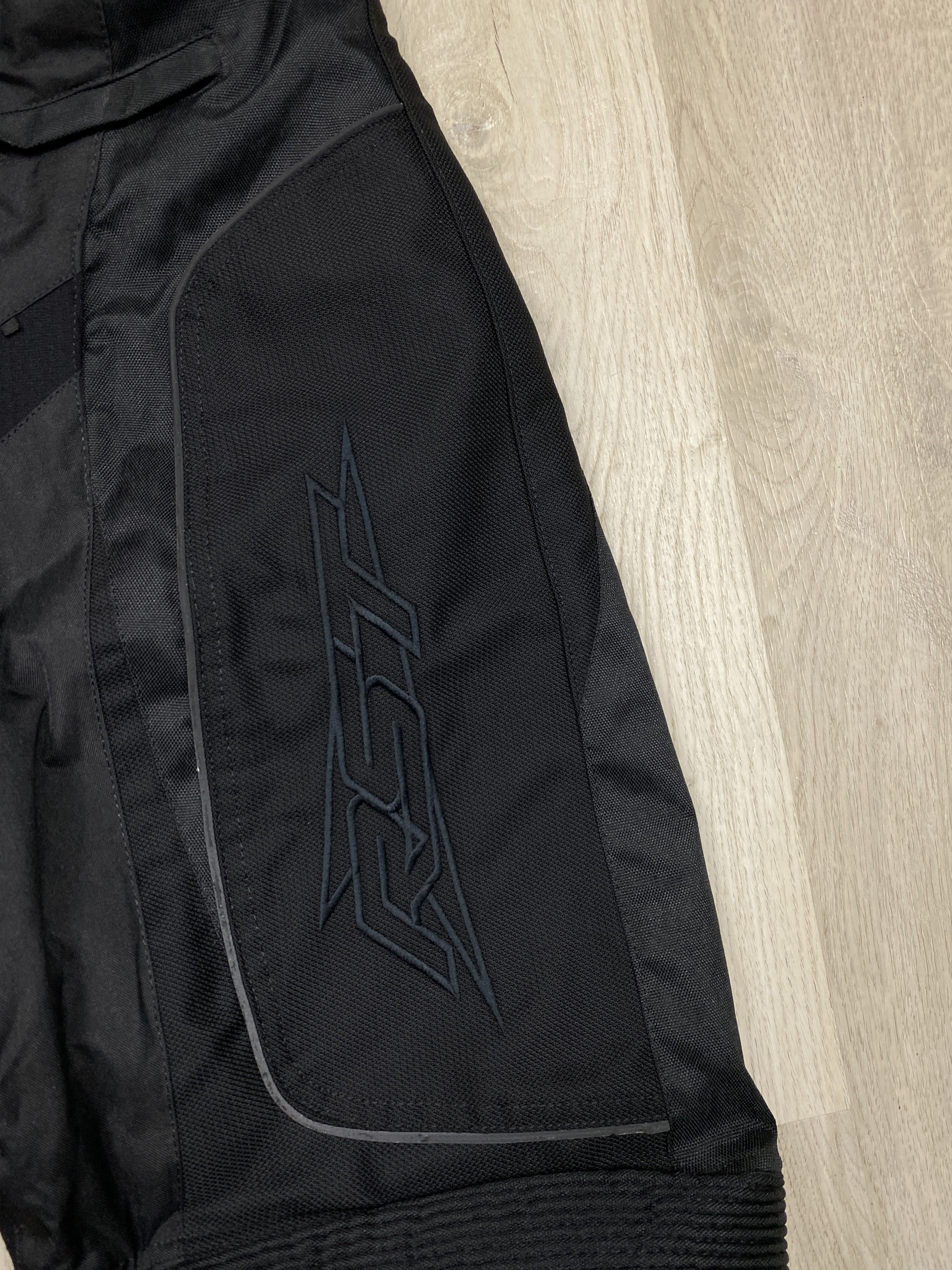 Genuine Leather RST Moto Jacket + Pants Racing Suit Overall Size US M / EU 48-50 / 2 - 21 Thumbnail