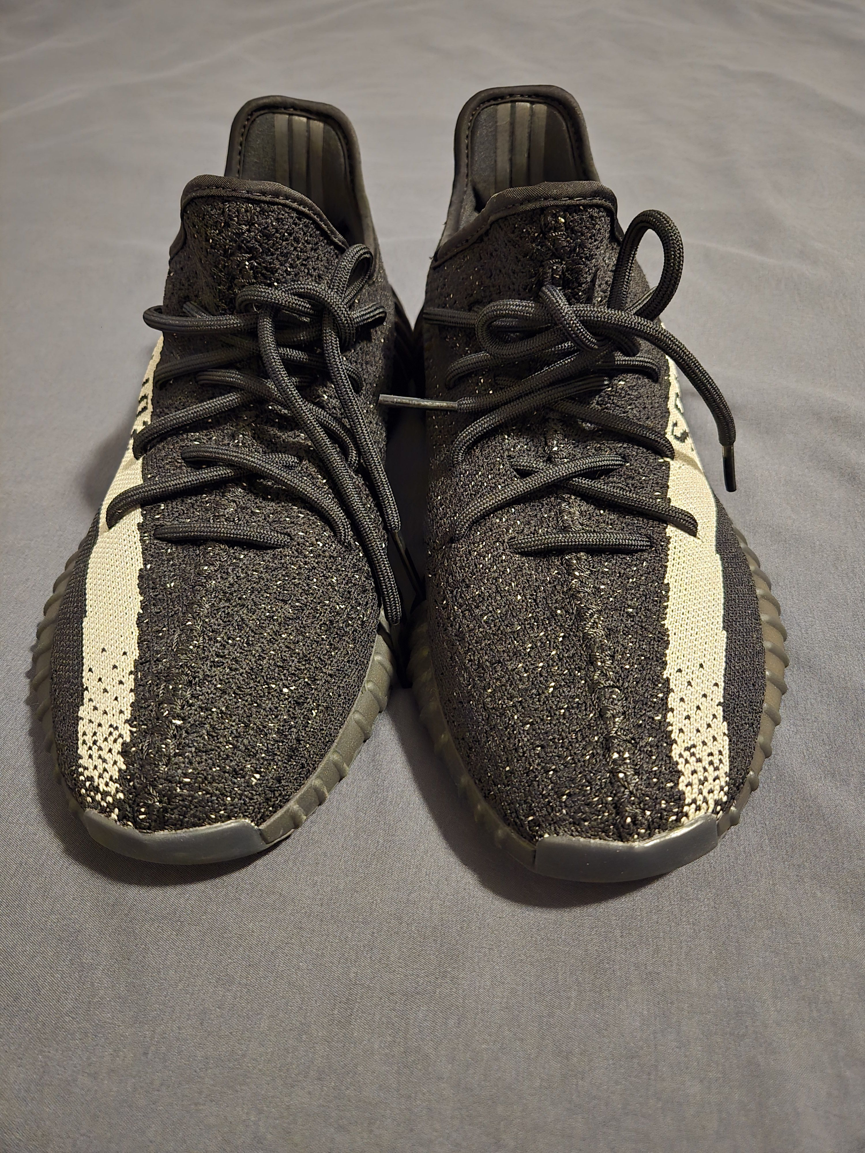 Adidas Yeezy Boost 350 v2 Black/White Size US 10.5 / EU 43-44 - 5 Thumbnail