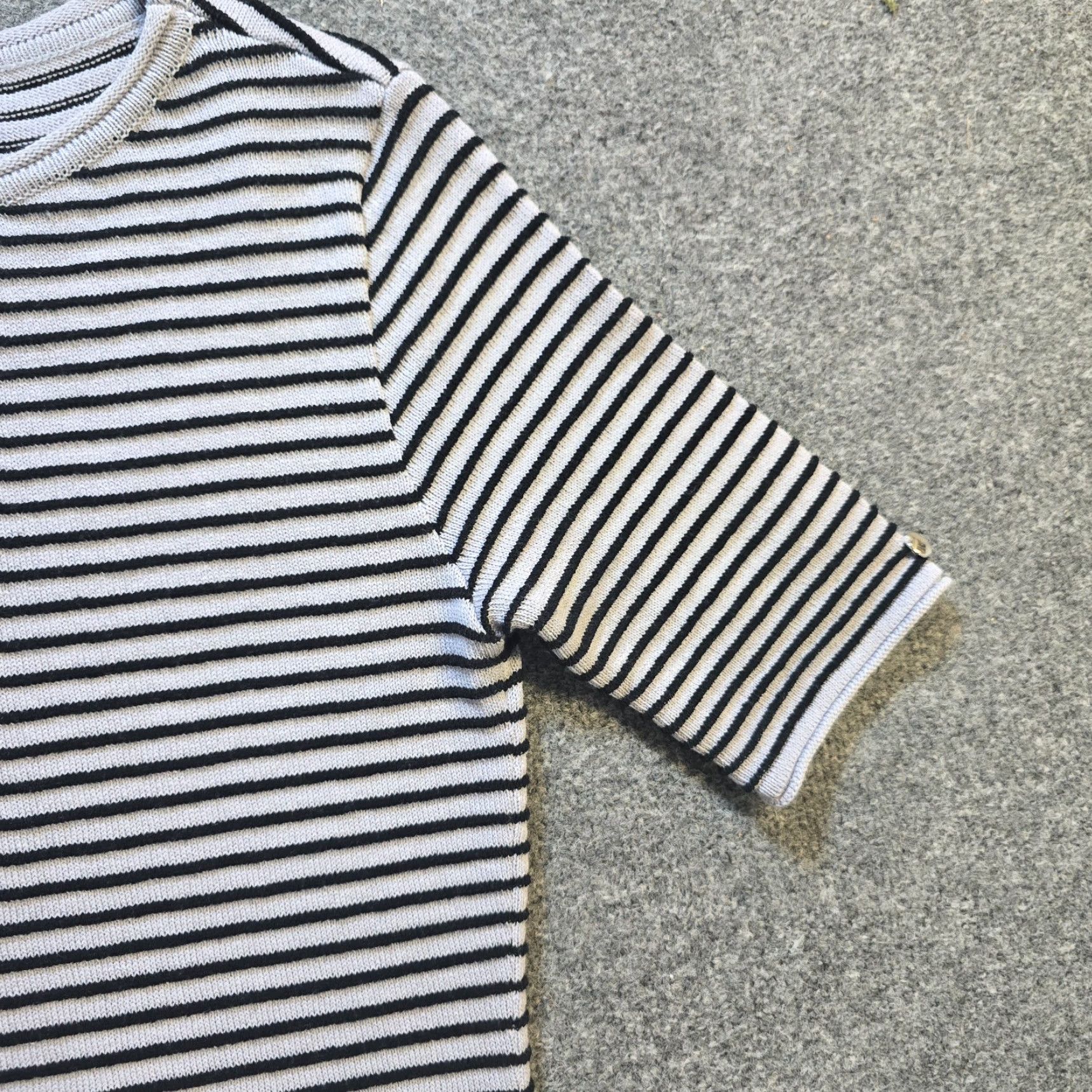 Vintage Biana Dress Womens Size M Gray Black Striped Merino Wool Fitted Knit Knee Length Casual Dress Size M / US 6-8 / IT 42-44 - 3 Thumbnail