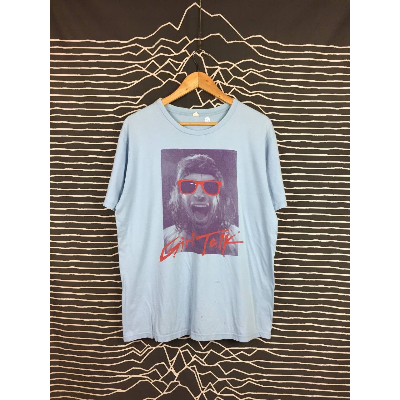 Band Tees × Rap Tees × Vintage Girl Talk American DJ Sunglasses Graphic Hip Hop Rap Tee Size US L / EU 52-54 / 3 - 2 Thumbnail
