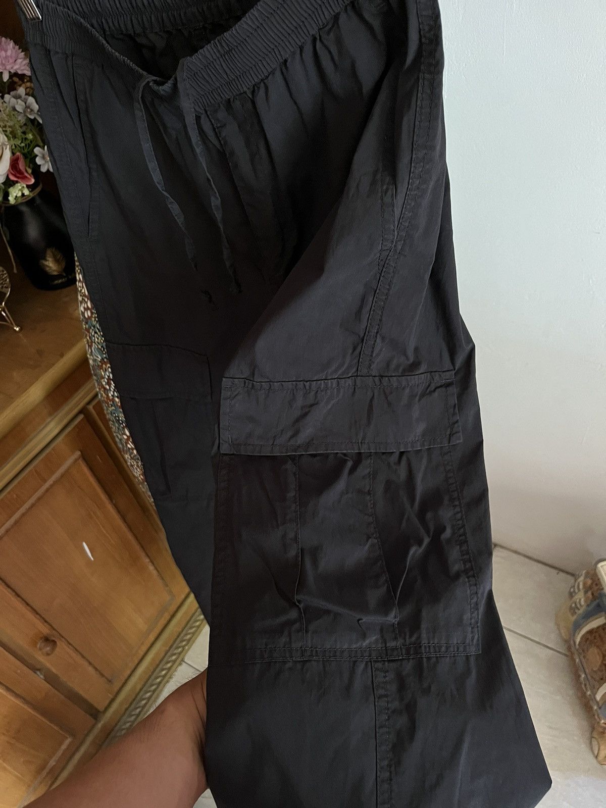 GU Uniqlo GU Superwide Nylon Cargo Pant Size US 30 / EU 46 - 4 Thumbnail