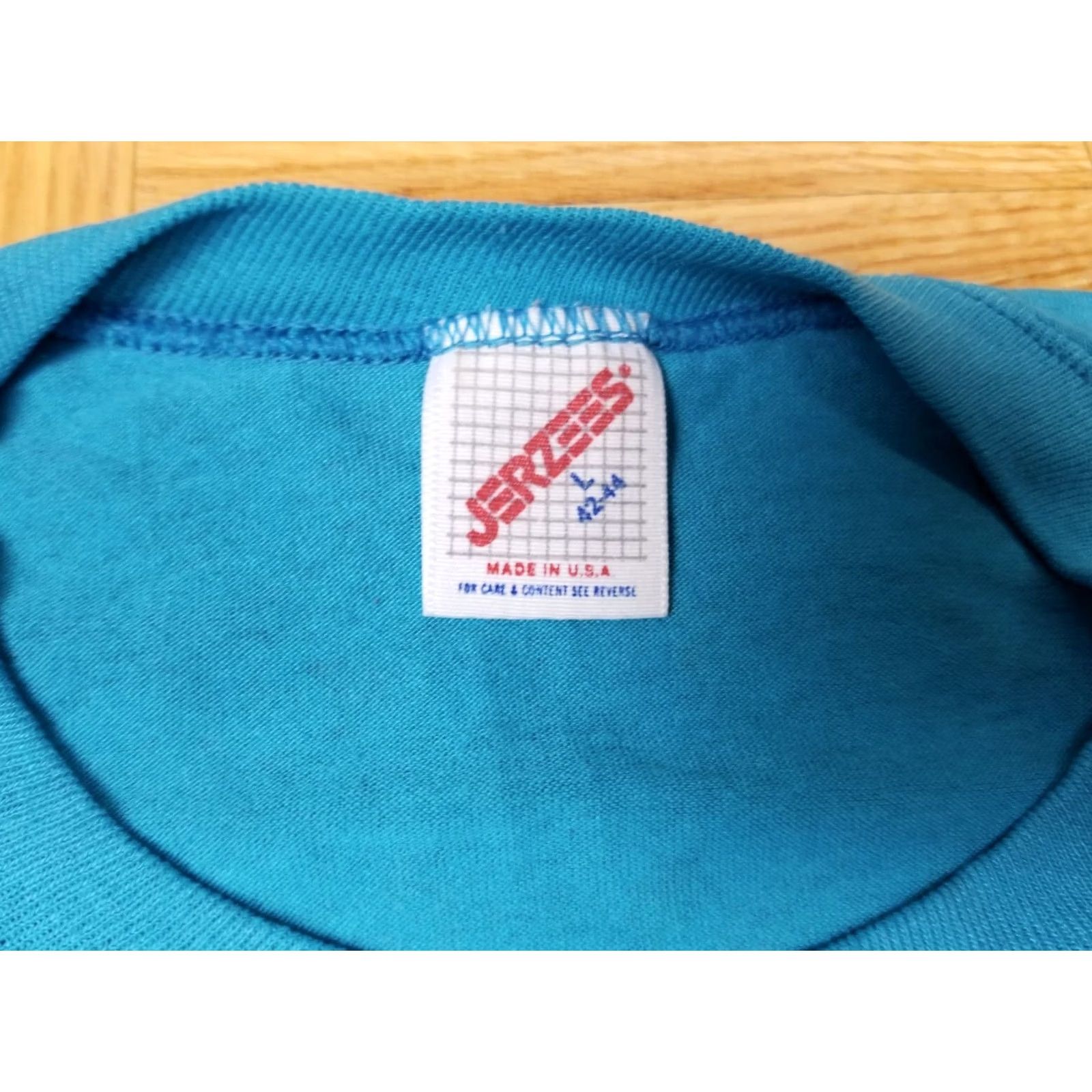 Volcom VINTAGE 1988 JUST NOT BITIN' TODAY BLUE 50/50 SINGLE STITCH T-SHIRT SZ LARGE Size US L / EU 52-54 / 3 - 5 Thumbnail